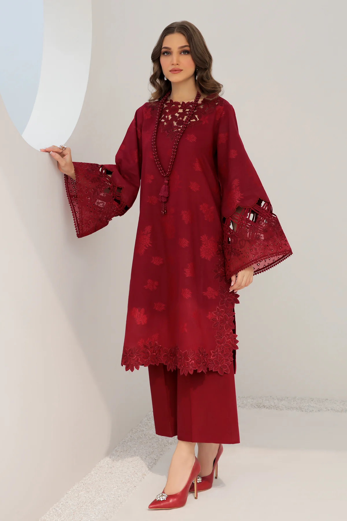 EMBROIDERED JACQUARD LAWN UF-300 - Image 4