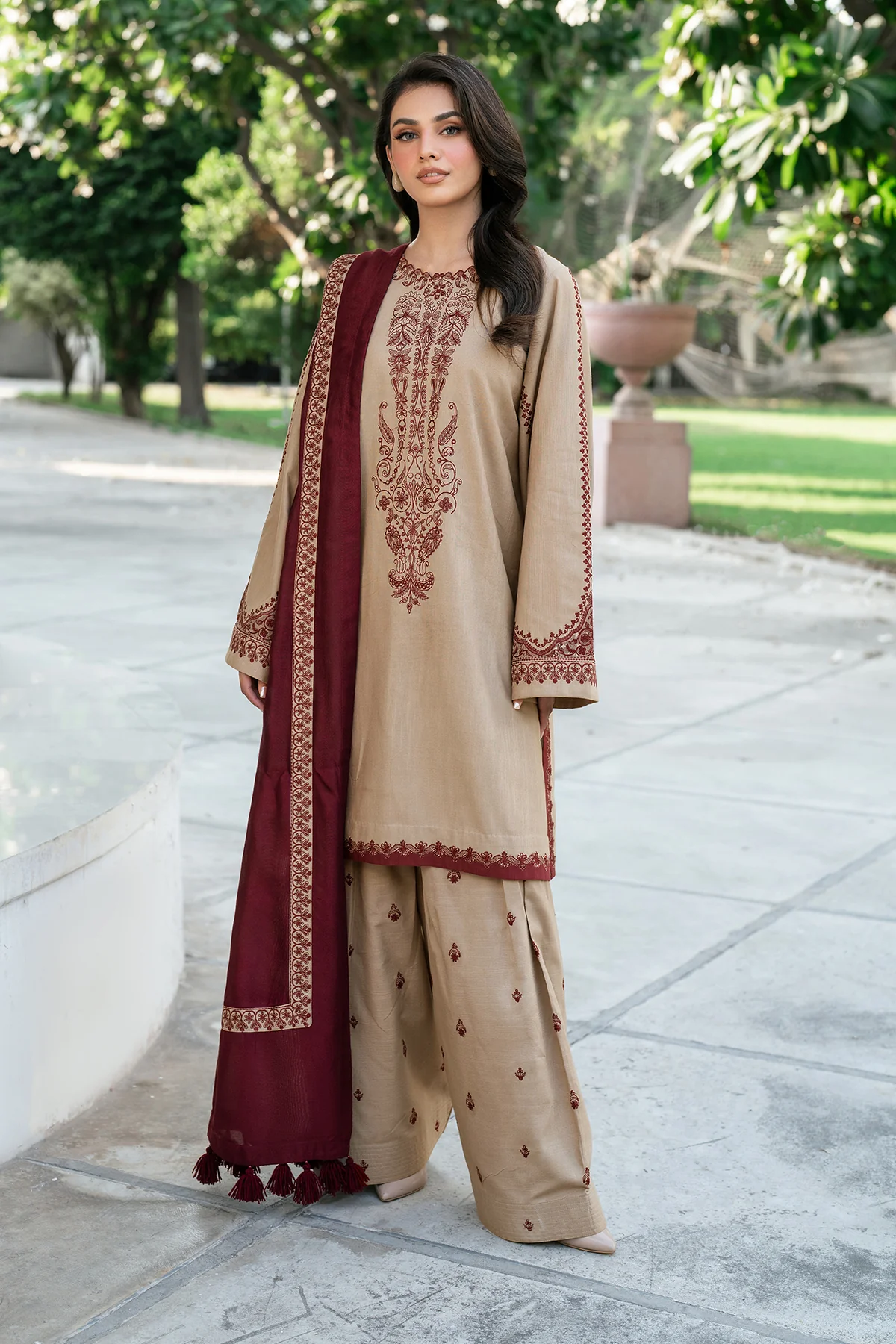 EMBROIDERED KHADDAR SF-4003 - Image 2