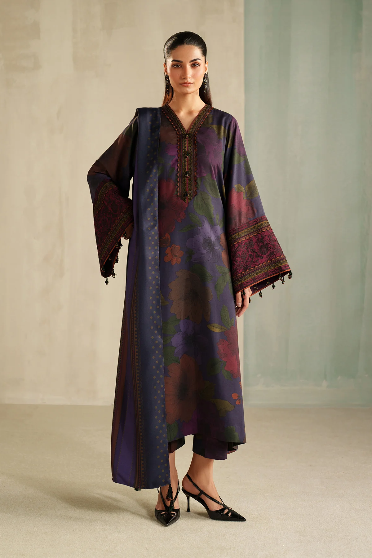 EMBROIDERED KHADDAR SF-4325