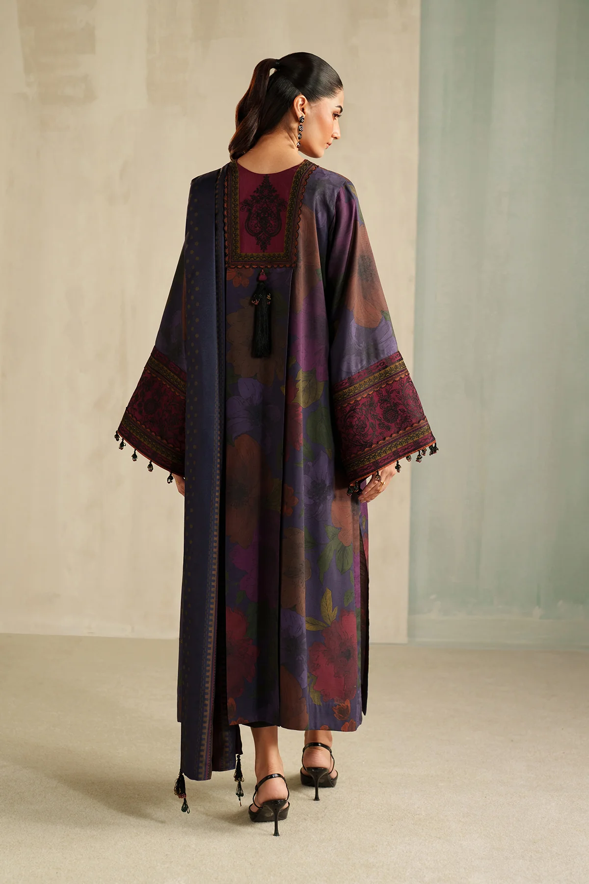 EMBROIDERED KHADDAR SF-4325 - Image 2