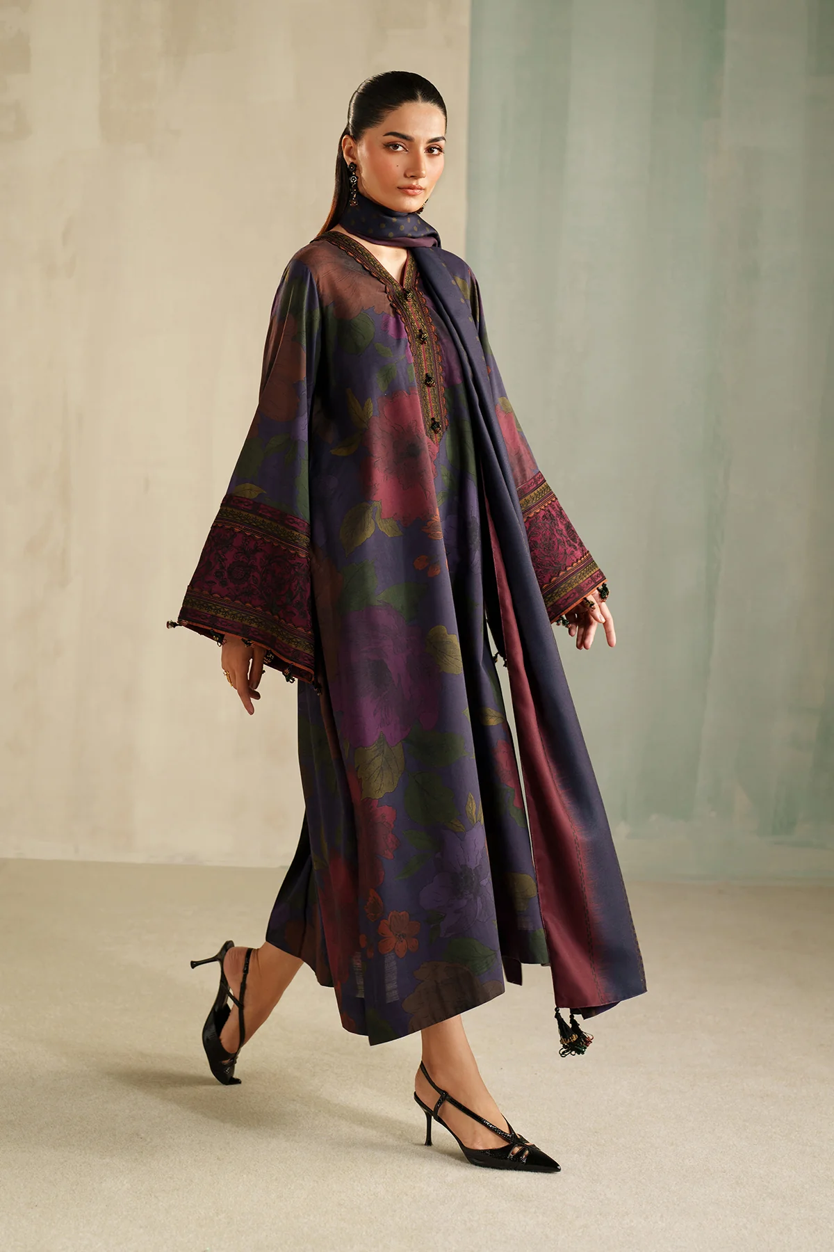 EMBROIDERED KHADDAR SF-4325 - Image 3