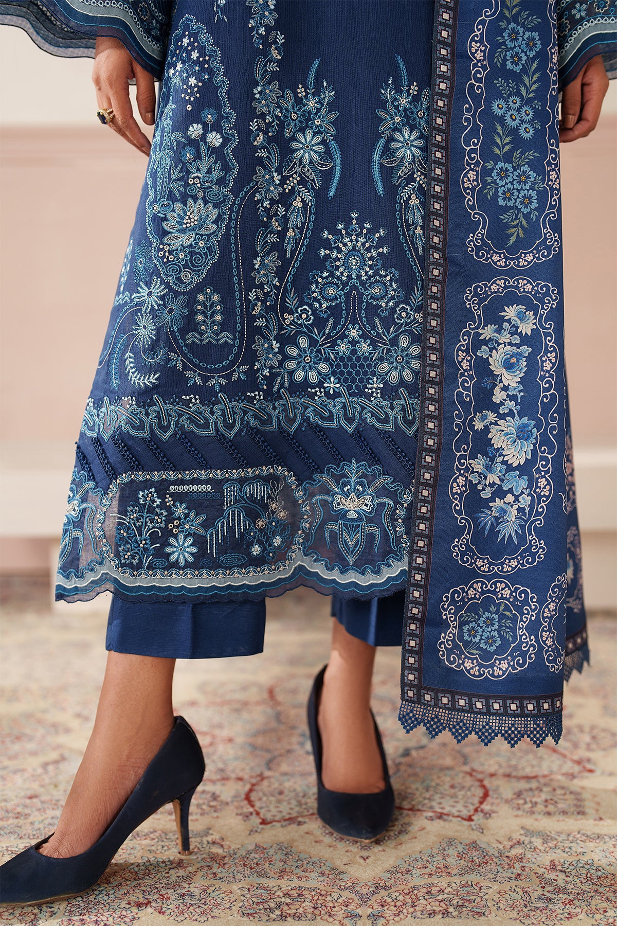 EMBROIDERED KHADDAR UF-4352 - Image 4
