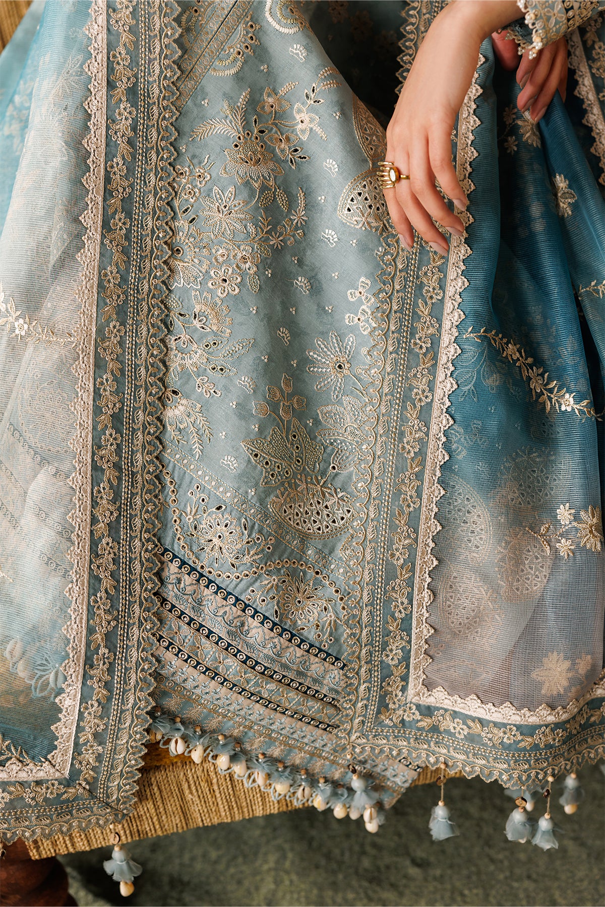 EMBROIDERED LAWN EL26-D01 STITCHED - Image 4