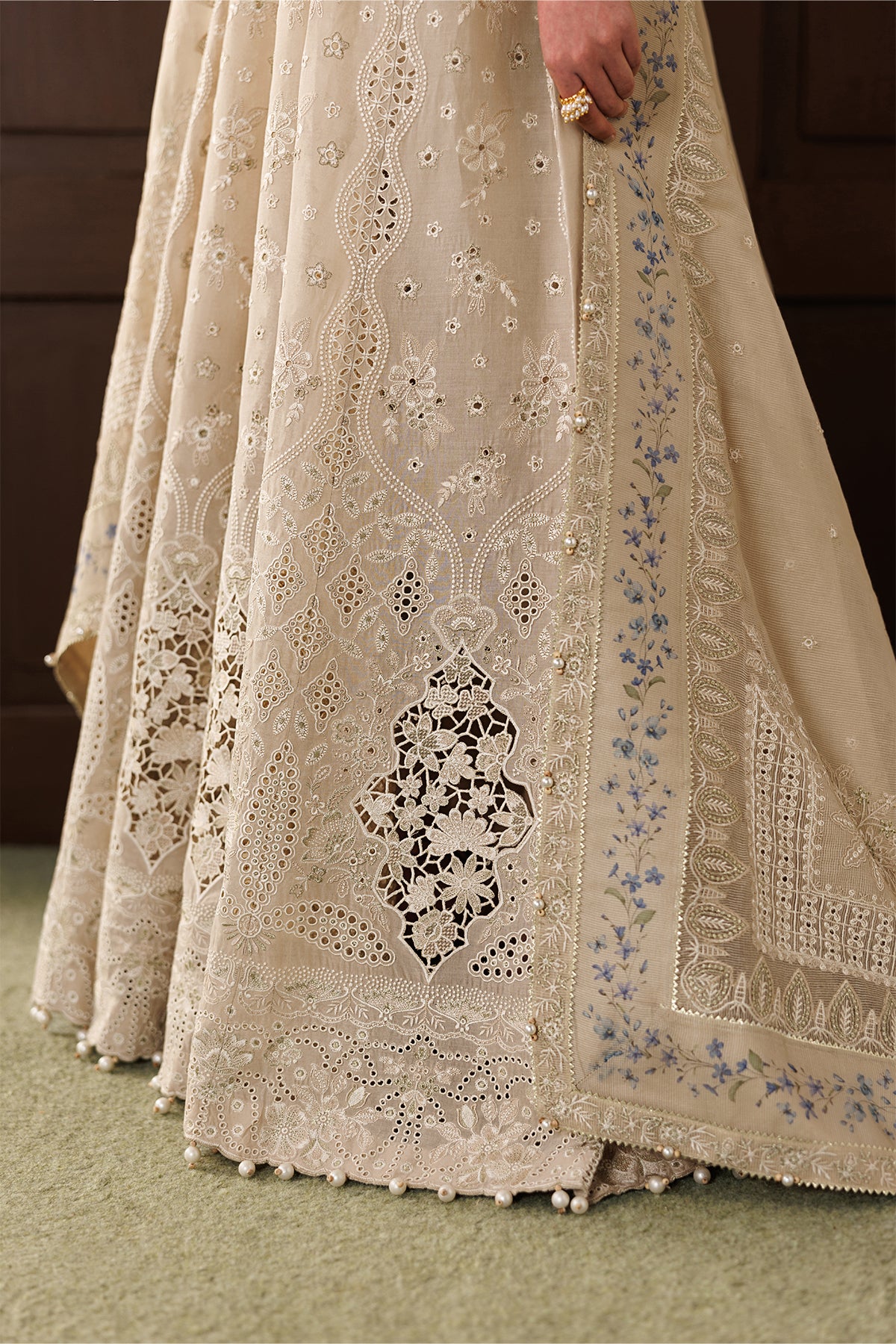 EMBROIDERED LAWN EL26-D03 STITCHED - Image 5
