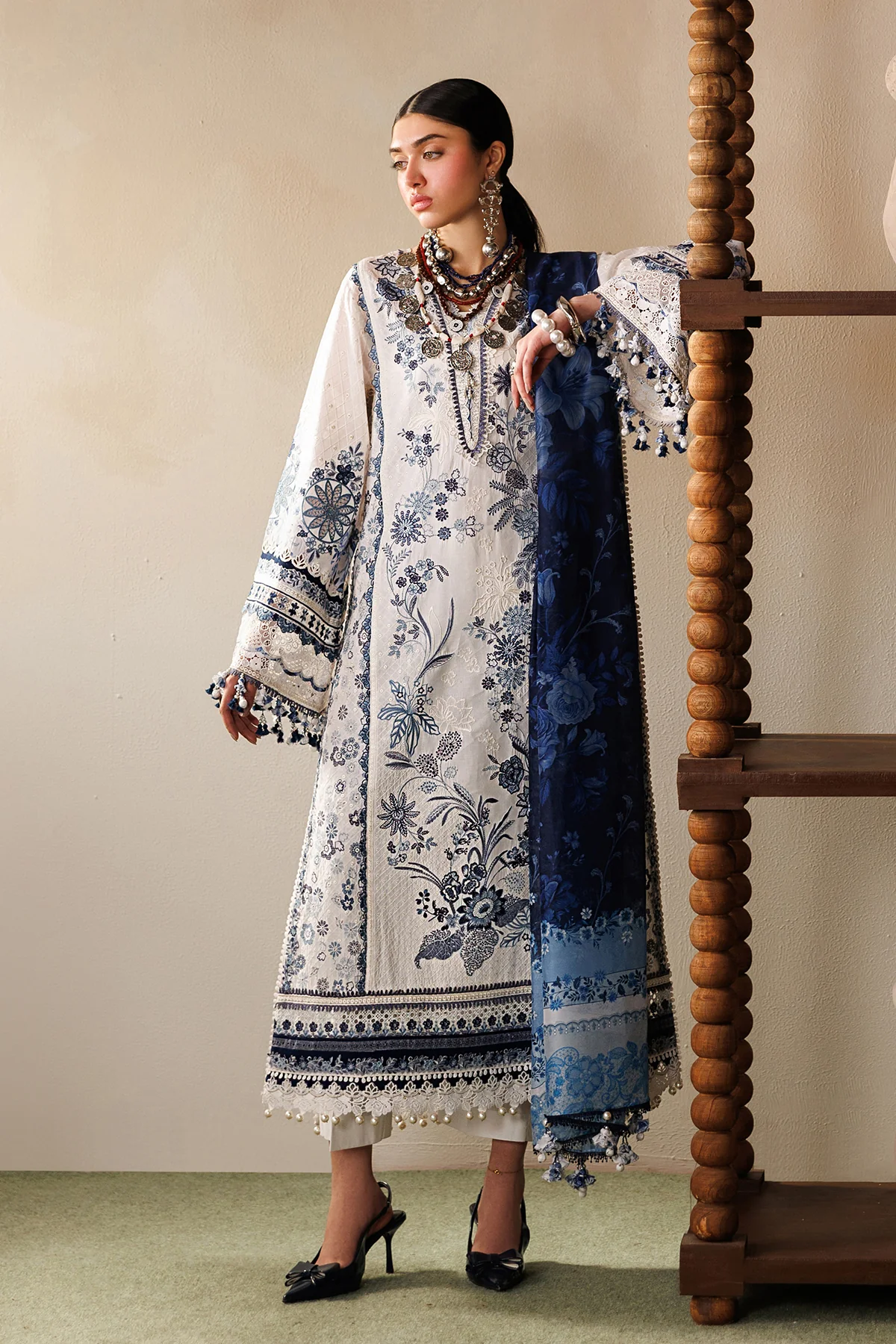 EMBROIDERED LAWN EL26-D06 STITCHED - Image 11