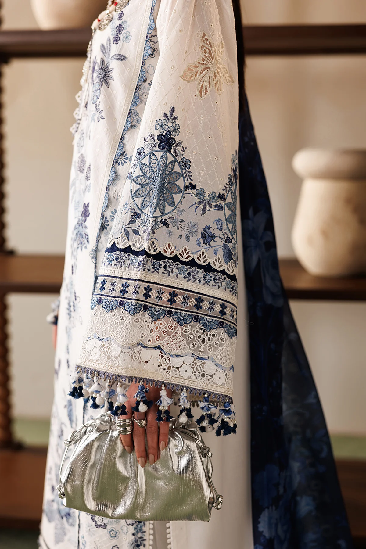 EMBROIDERED LAWN EL26-D06 STITCHED - Image 4