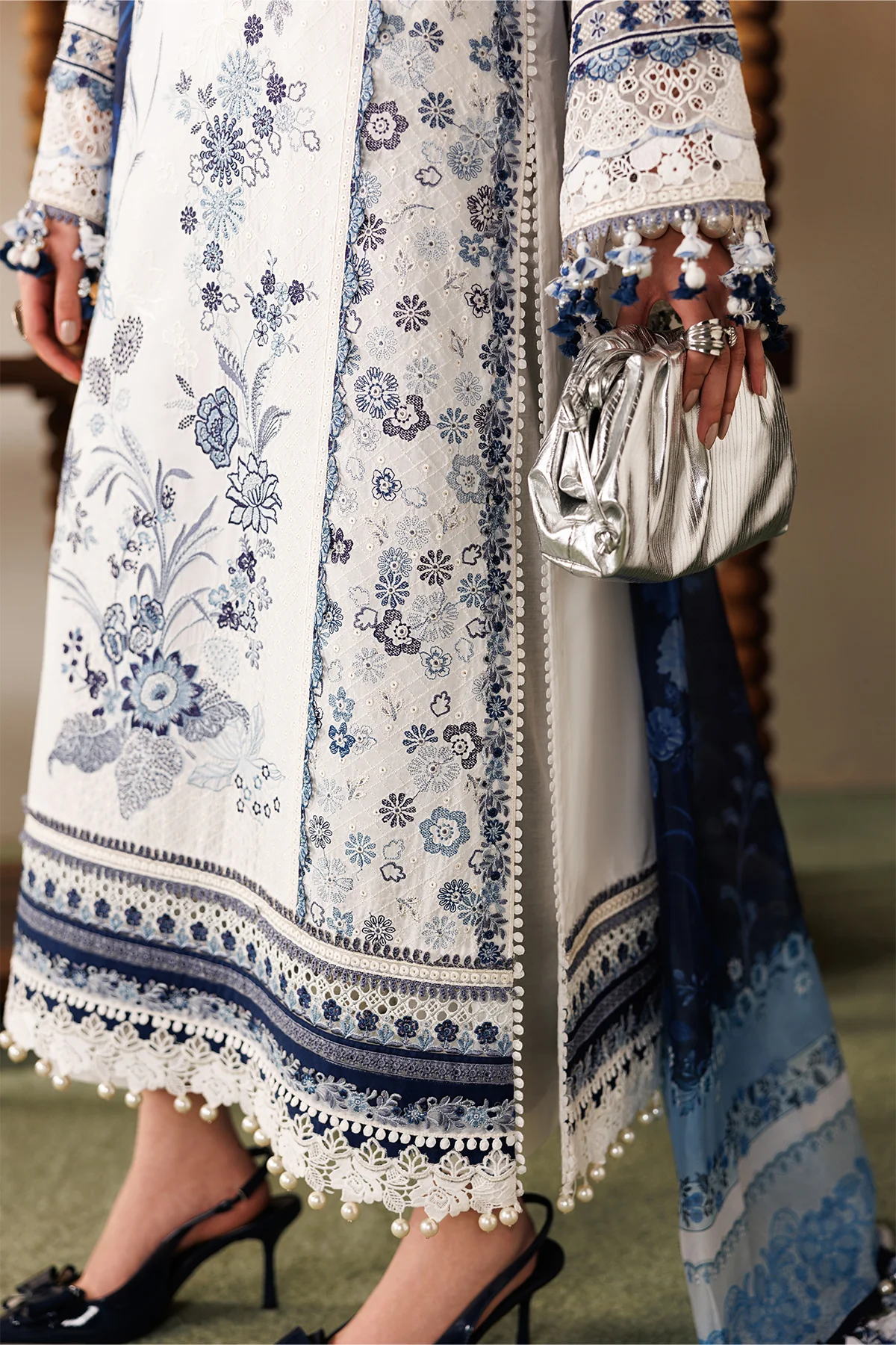 EMBROIDERED LAWN EL26-D06 STITCHED - Image 5