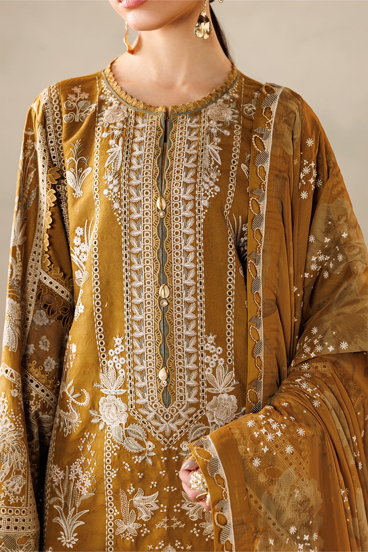 EMBROIDERED LAWN EL26-D07 STITCHED - Image 3
