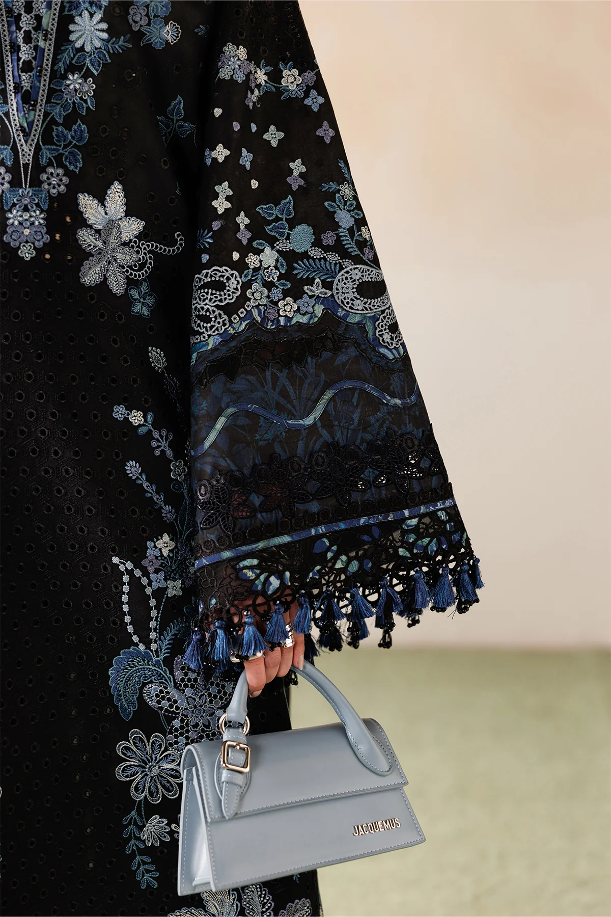 EMBROIDERED LAWN EL26-D08 STITCHED - Image 5