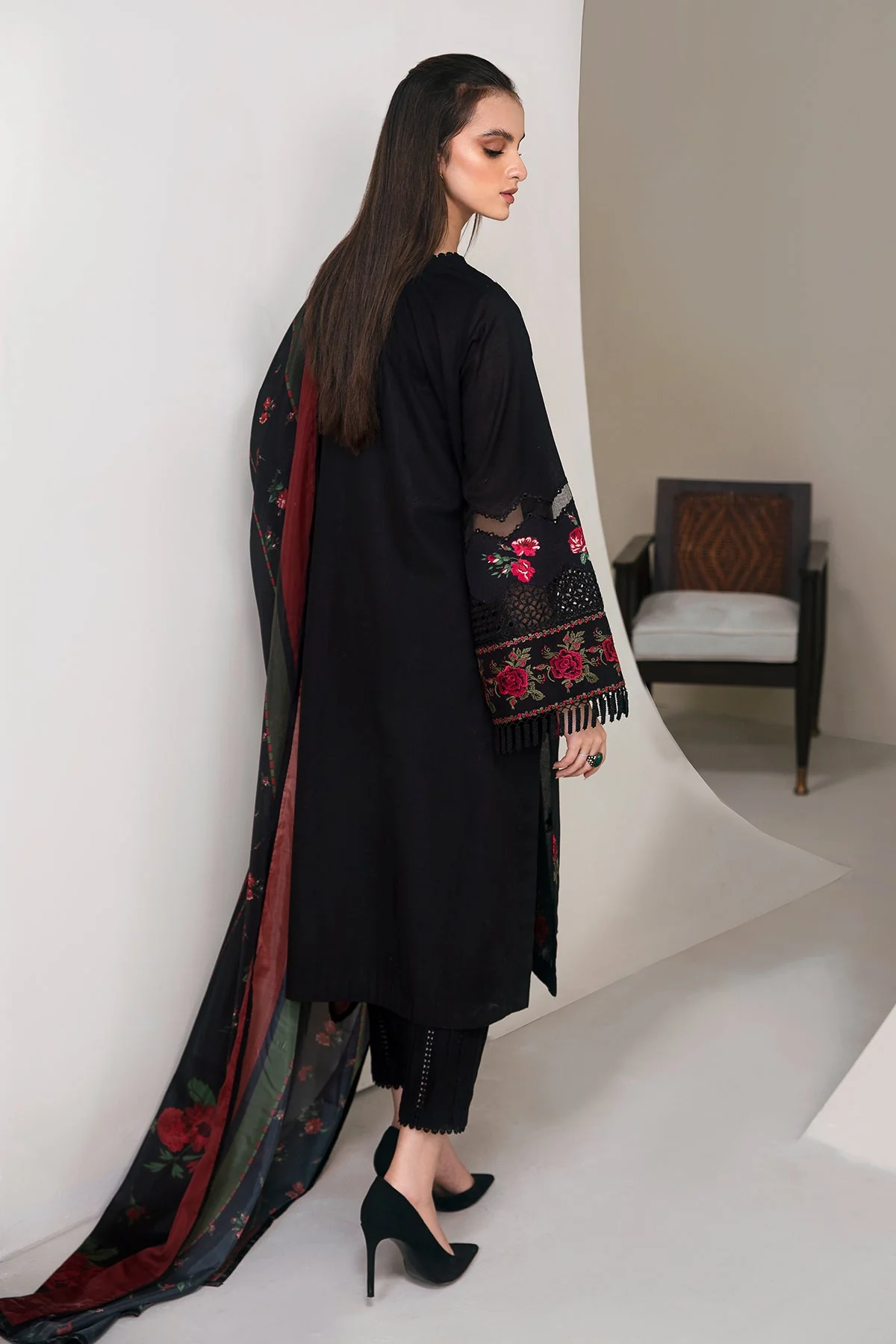 EMBROIDERED LAWN SF-361 - Image 2
