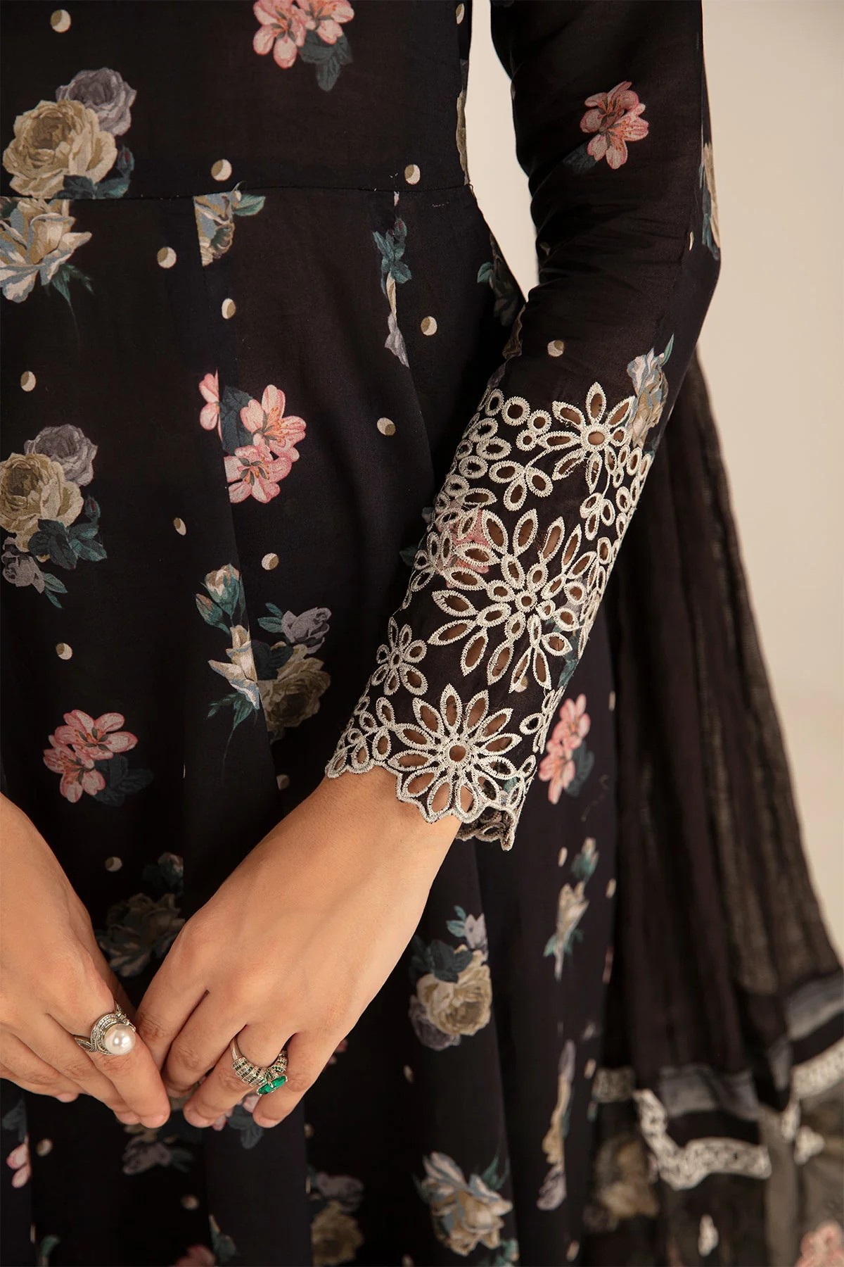 EMBROIDERED LAWN SF-406 - Image 3
