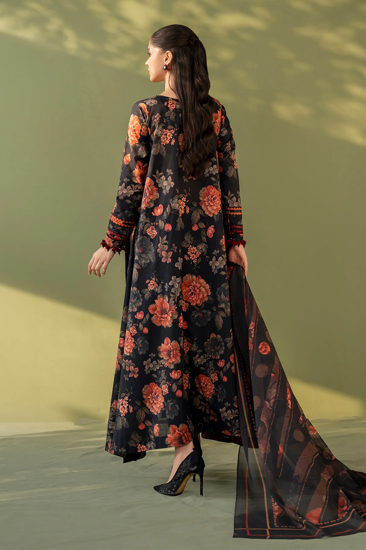 EMBROIDERED LAWN UF-4172 - Image 2