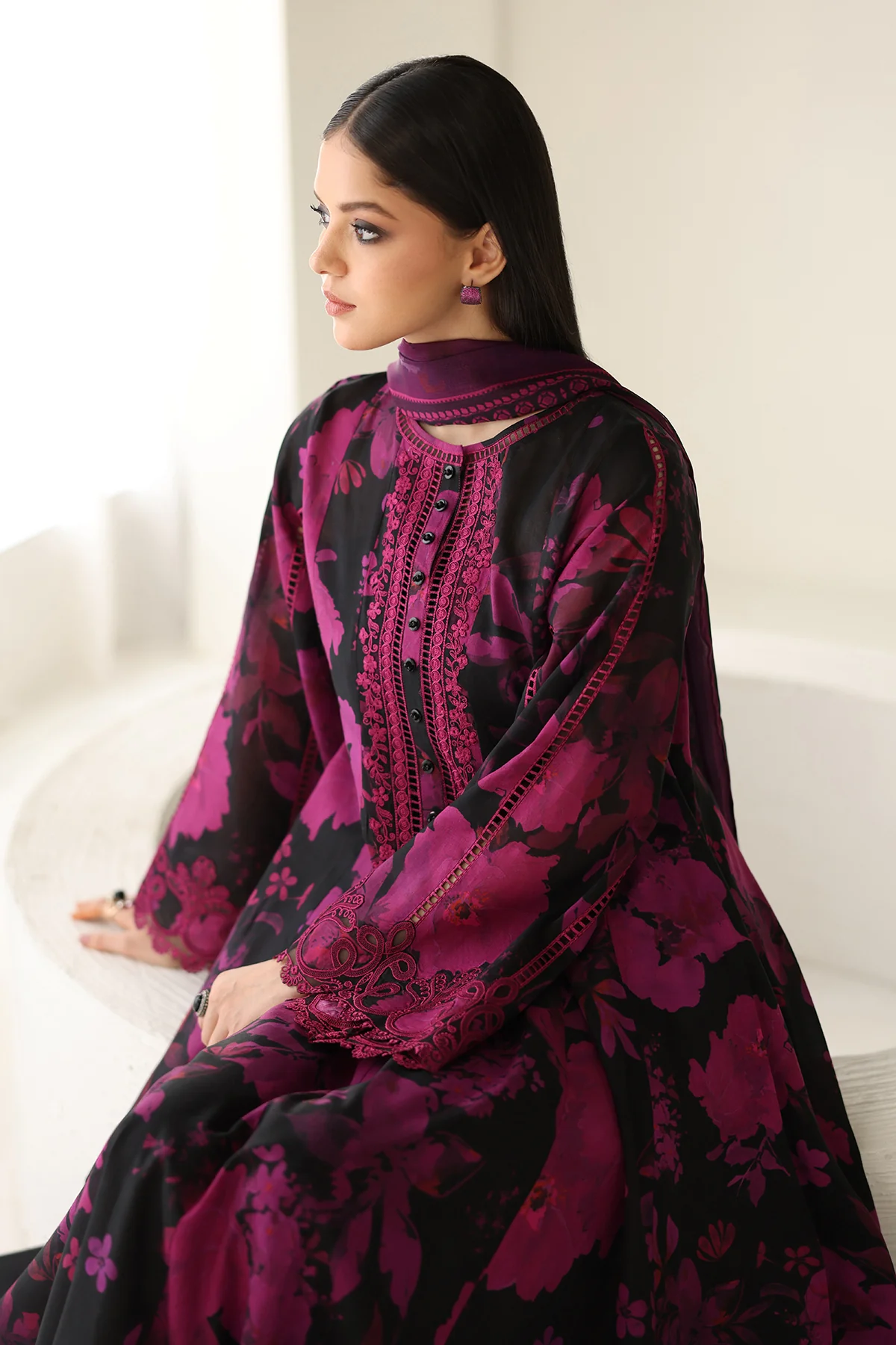 EMBROIDERED LAWN SF-4174 - Image 5