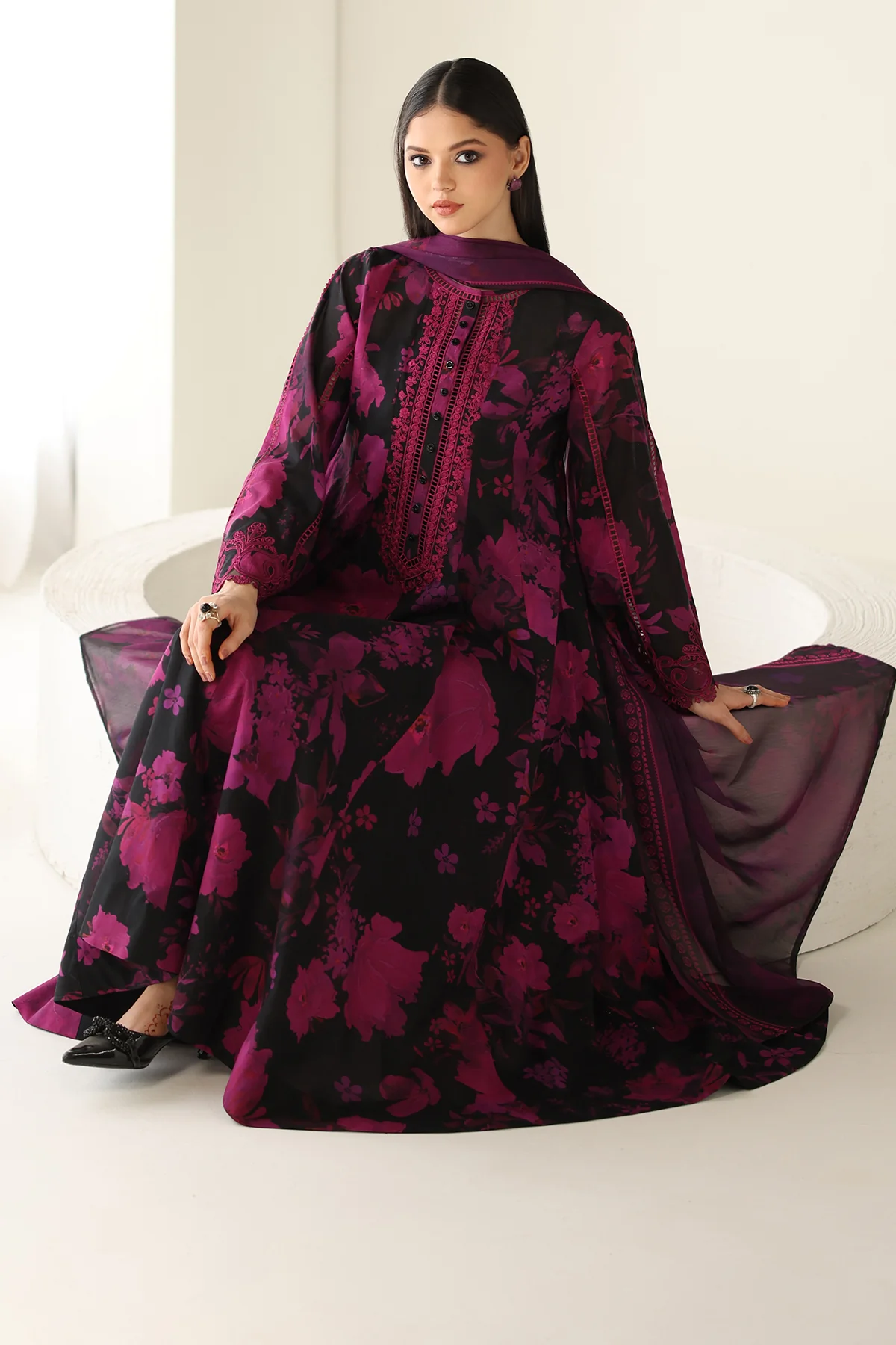 EMBROIDERED LAWN SF-4174 - Image 6
