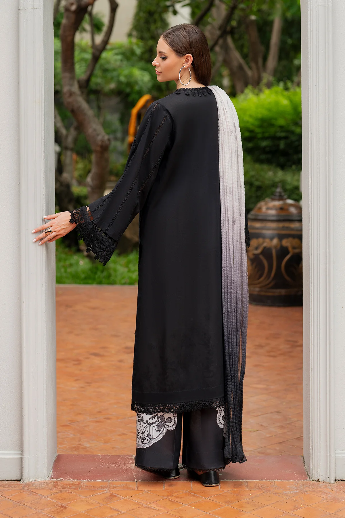 EMBROIDERED LAWN SF-4194 - Image 2