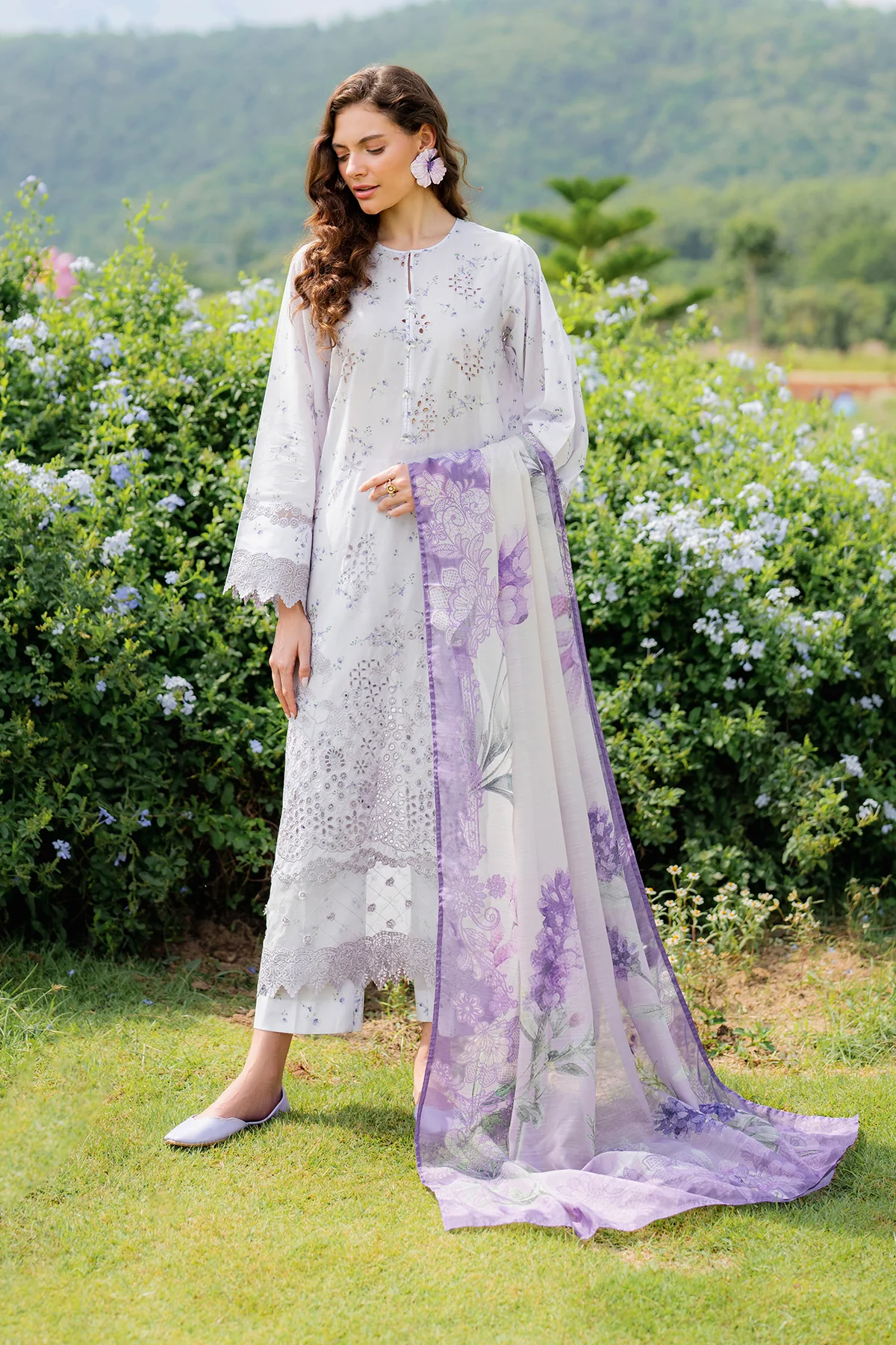 EMBROIDERED LAWN UF-4211