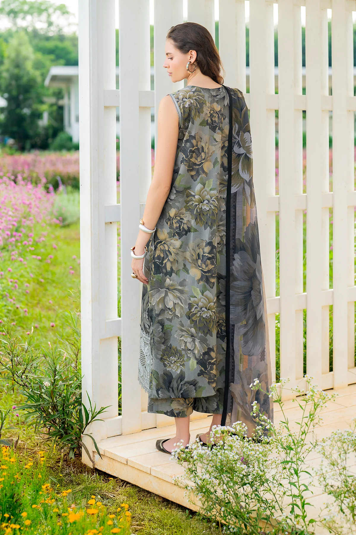 EMBROIDERED LAWN SF-4218 - Image 2