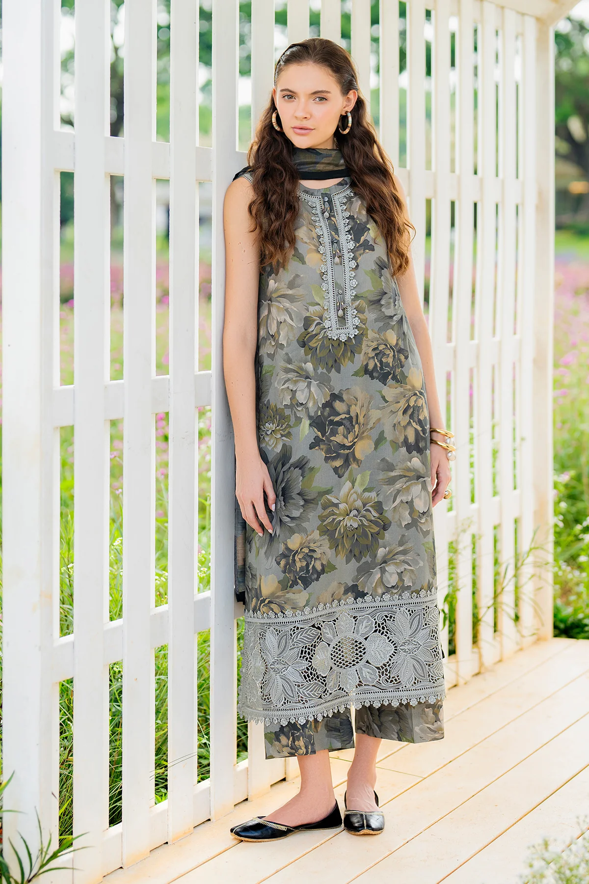 EMBROIDERED LAWN SF-4218 - Image 6