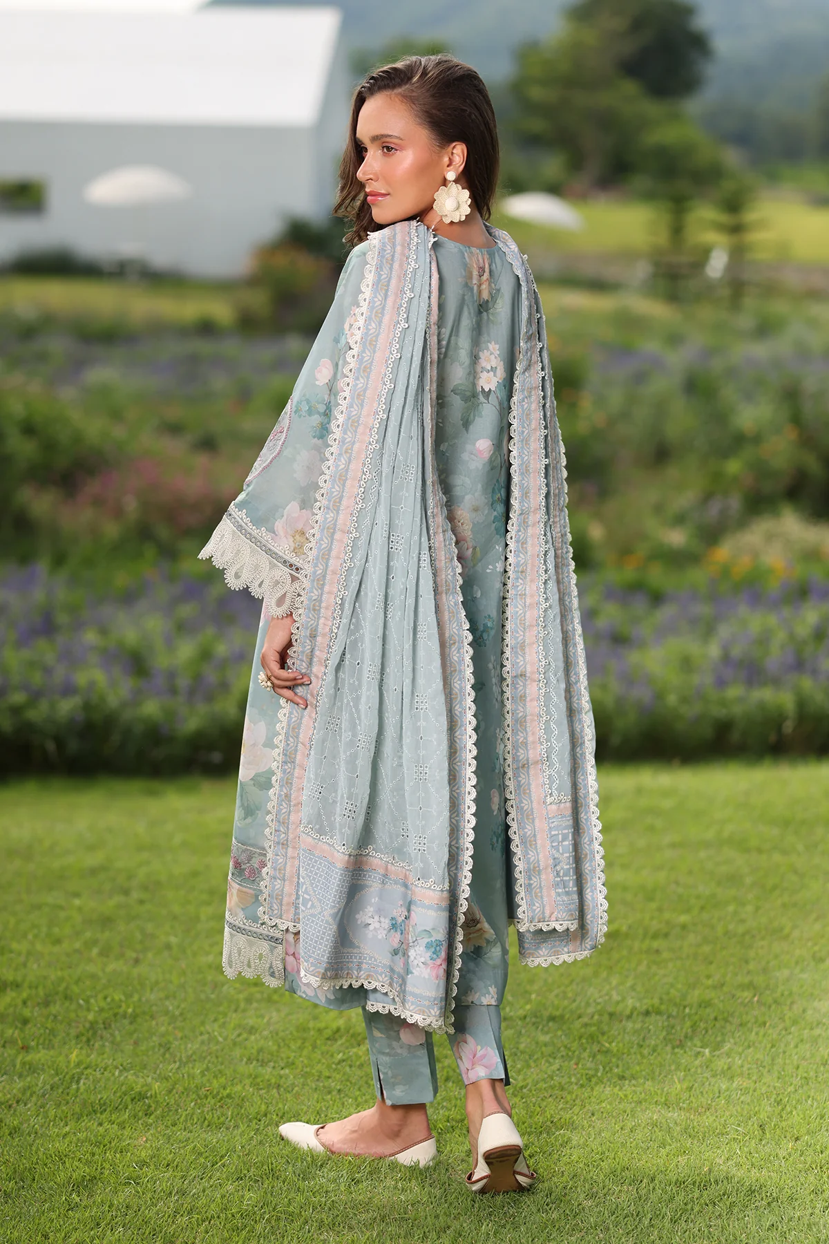 EMBROIDERED LAWN SF-4224 - Image 2