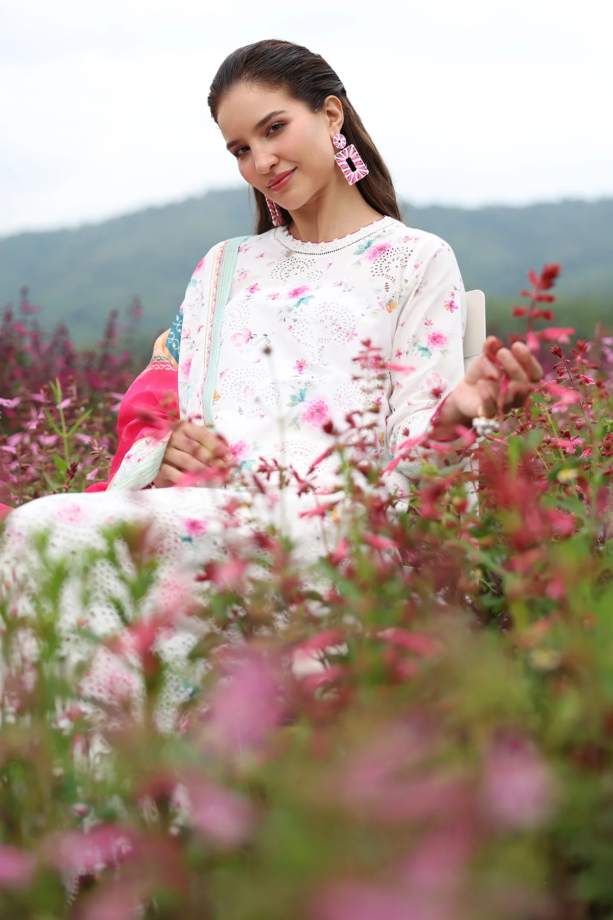EMBROIDERED LAWN SF-4237 - Image 4
