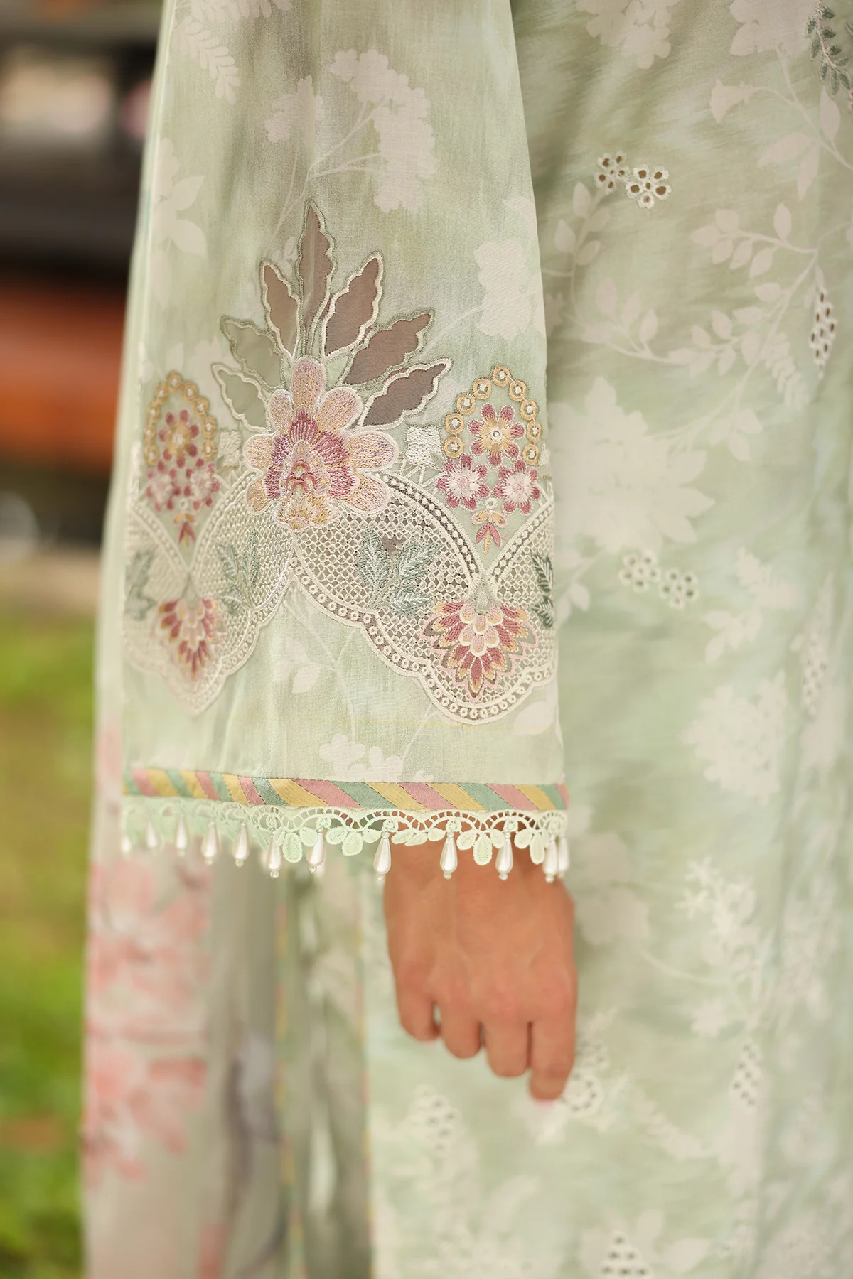 EMBROIDERED LAWN SF-4249 - Image 3