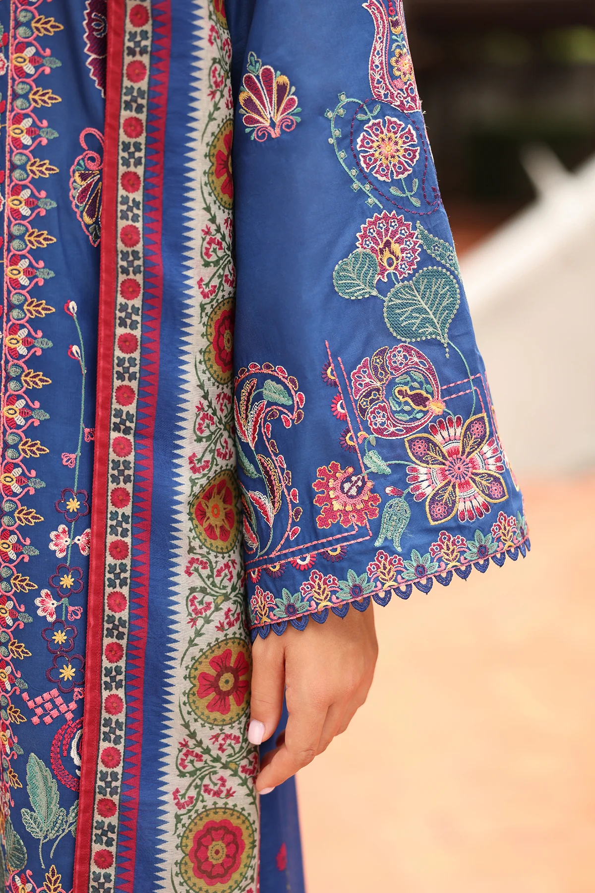 EMBROIDERED LAWN SF-4251 - Image 3