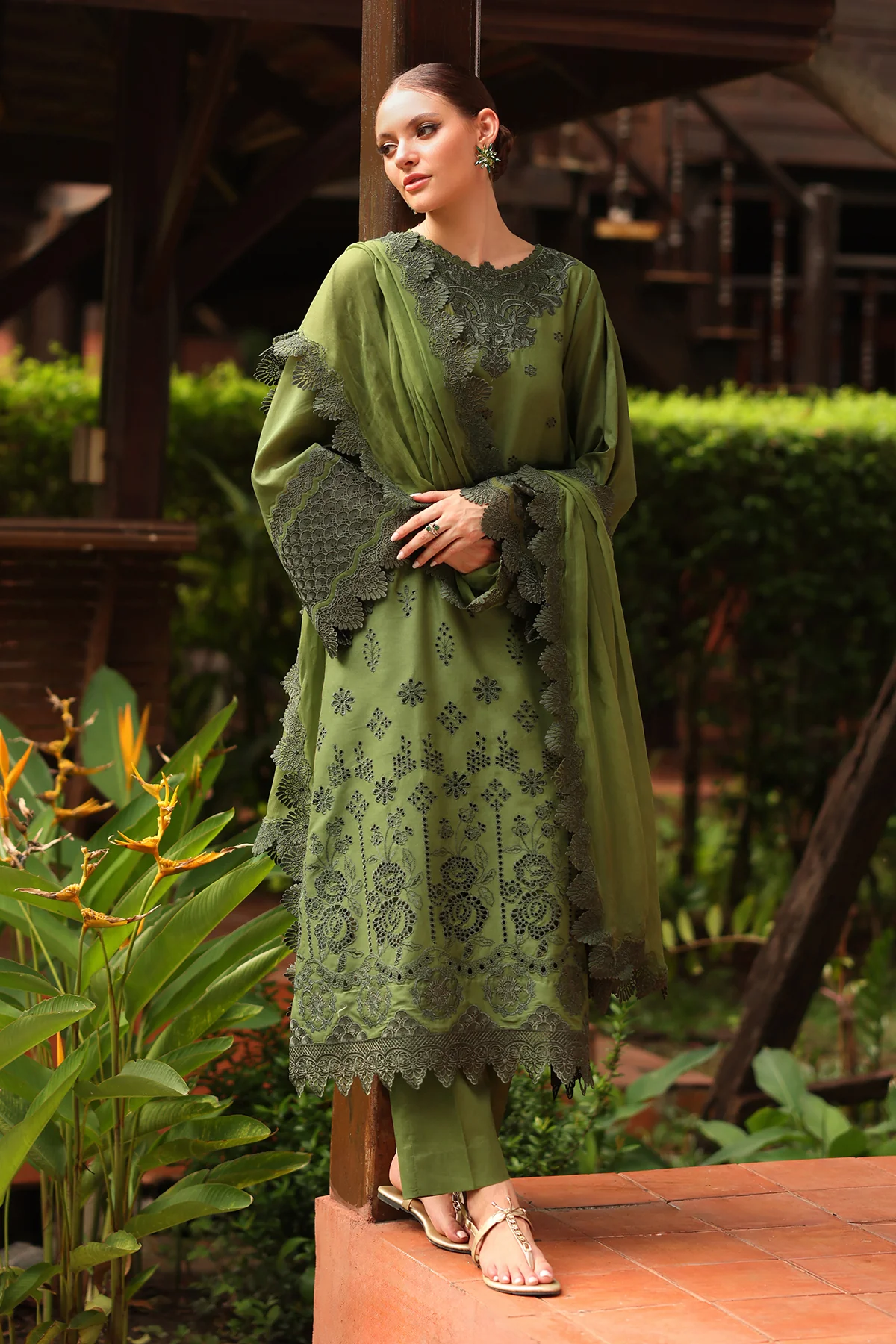 EMBROIDERED LAWN SF-4258 - Image 7
