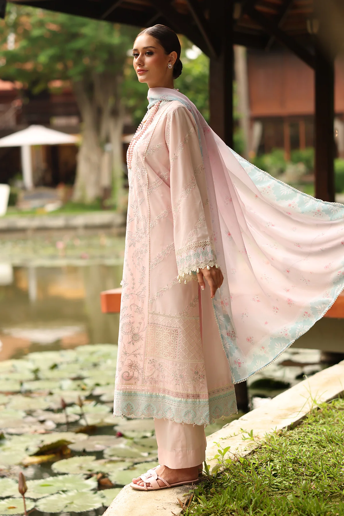 EMBROIDERED LAWN SF-4260 - Image 2