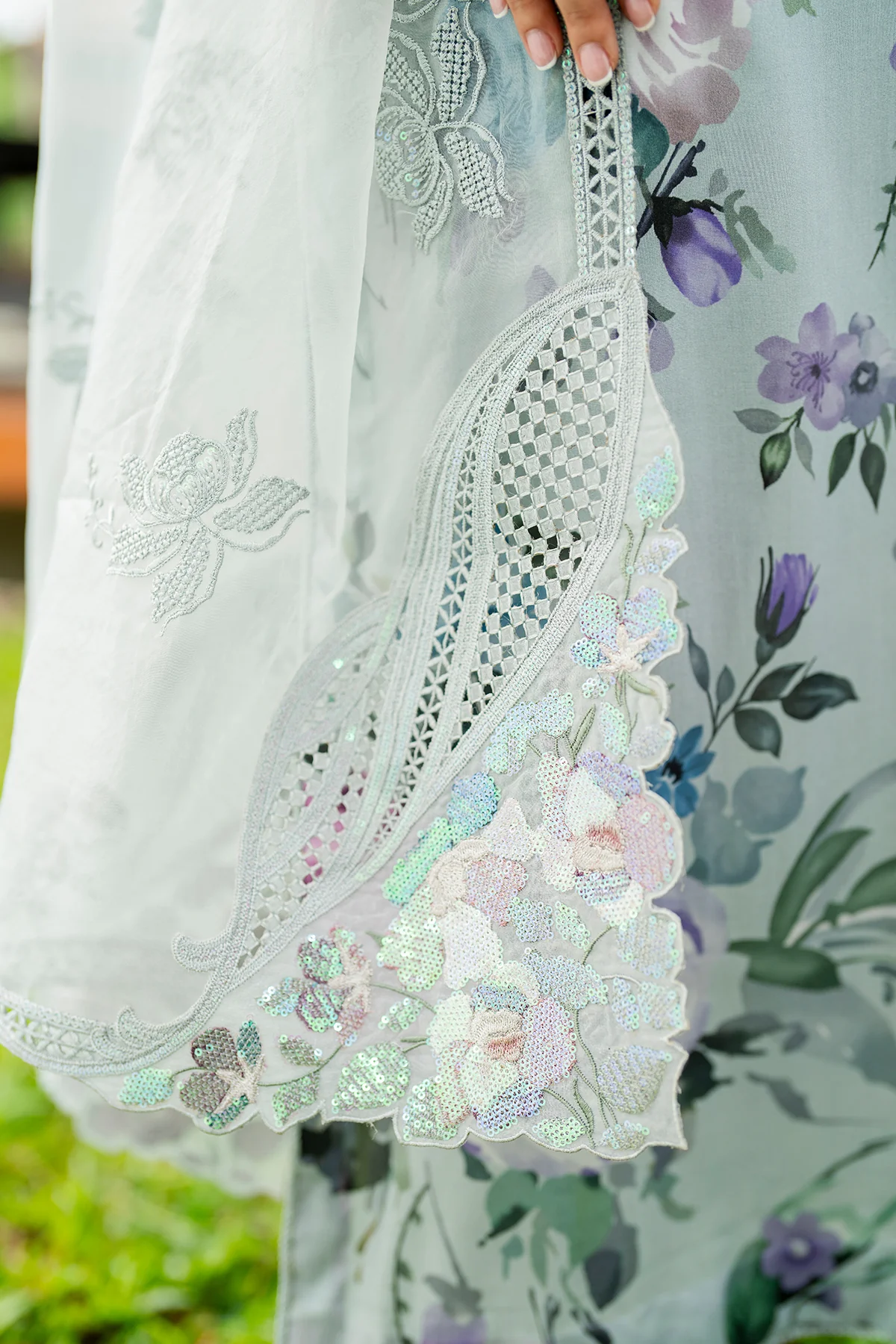 EMBROIDERED LAWN SF-4268 - Image 3