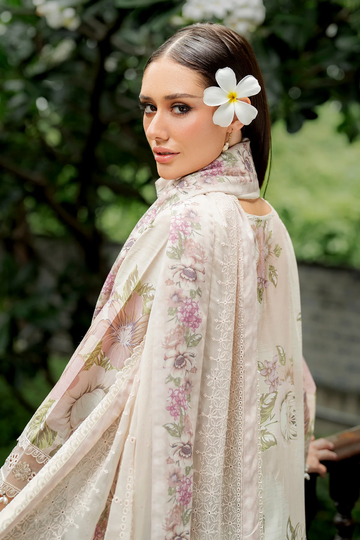 EMBROIDERED LAWN UF-4270 - Image 3