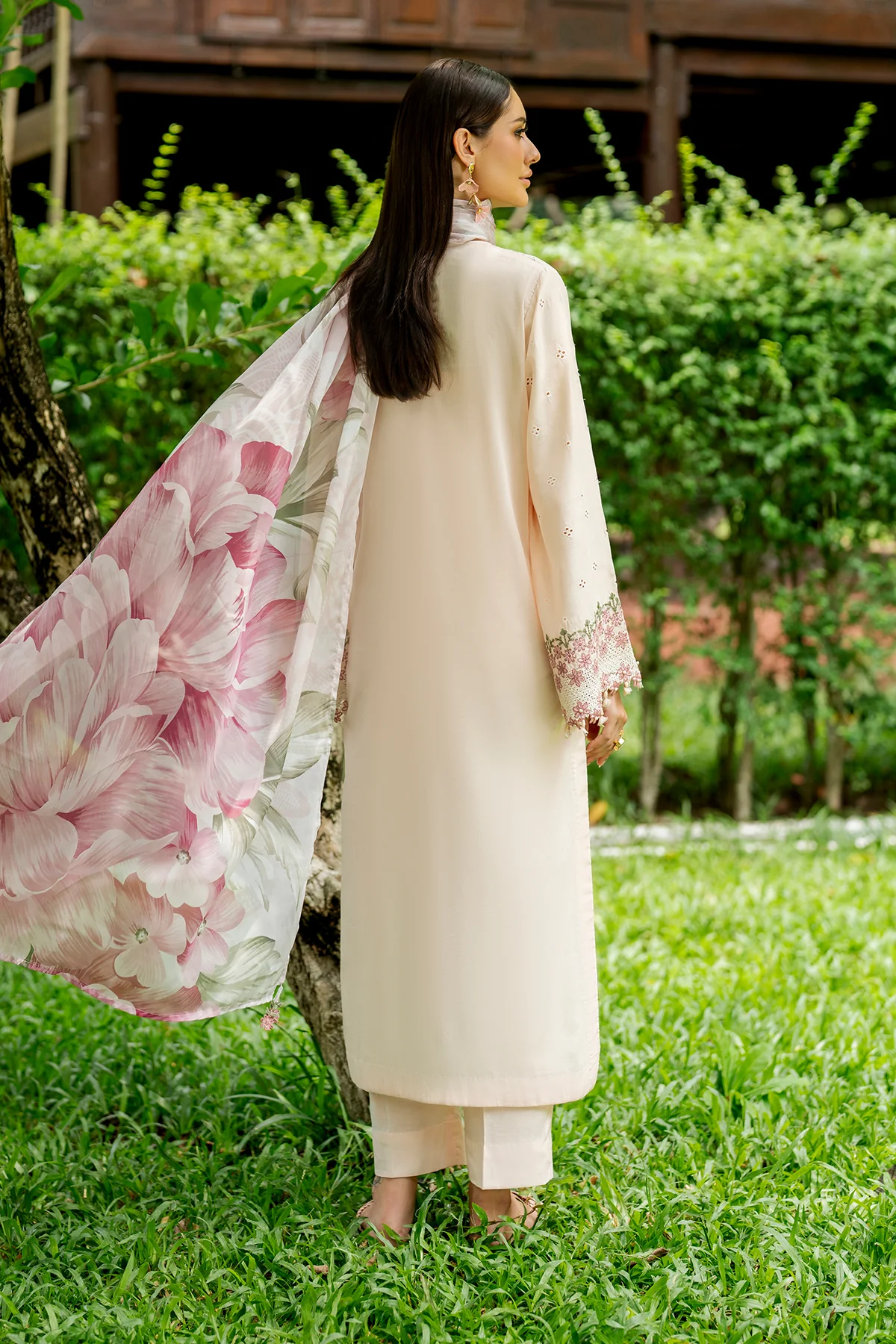EMBROIDERED LAWN SF-4272 - Image 2