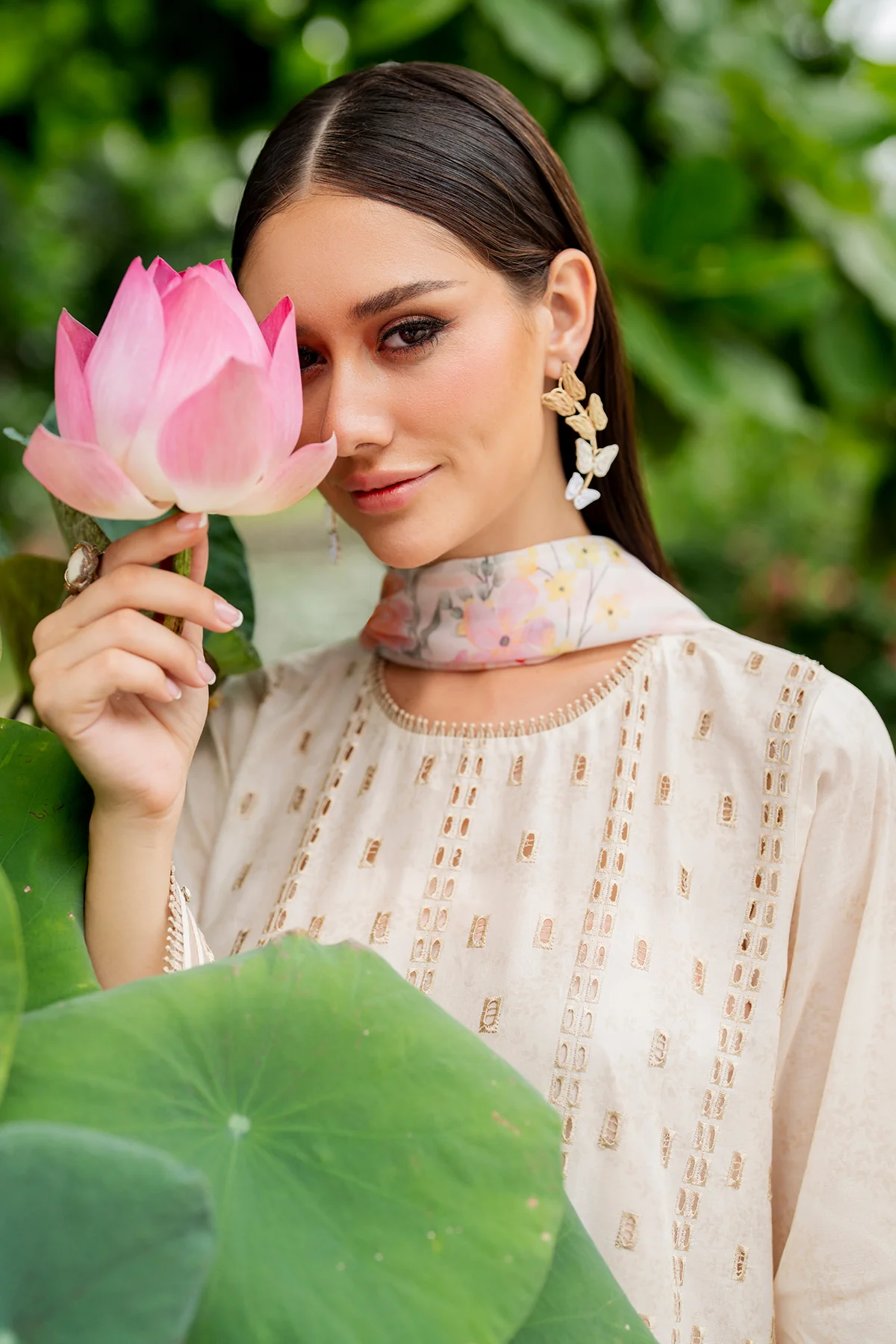 EMBROIDERED LAWN SF-4274 - Image 3