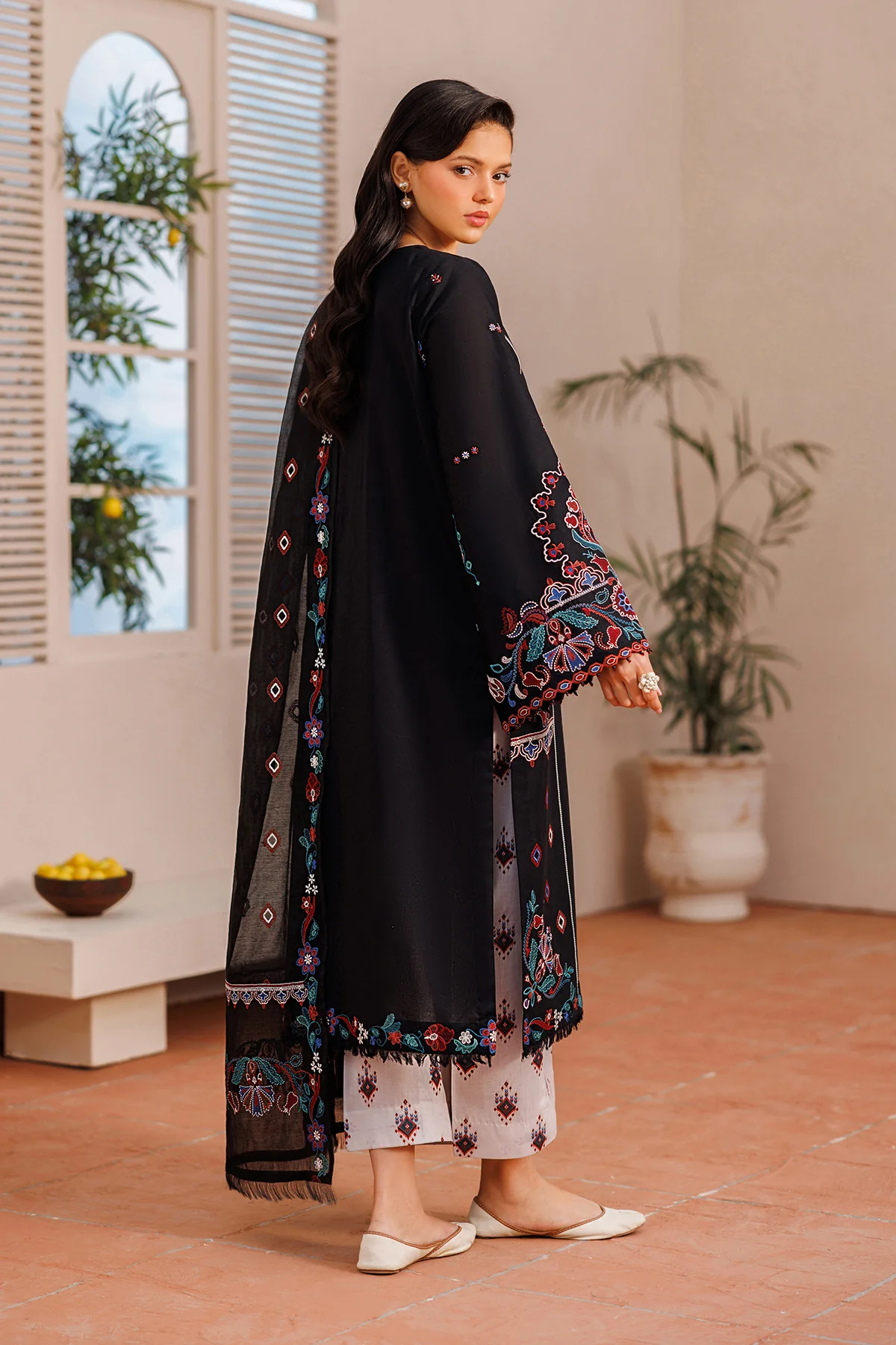 EMBROIDERED LAWN SF-4391 - Image 2