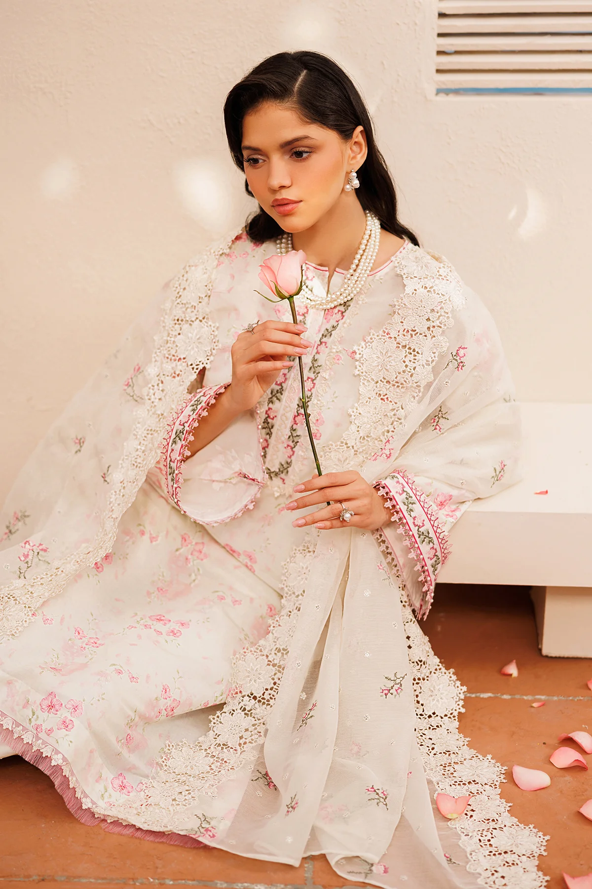 EMBROIDERED LAWN SF-4392 - Image 6