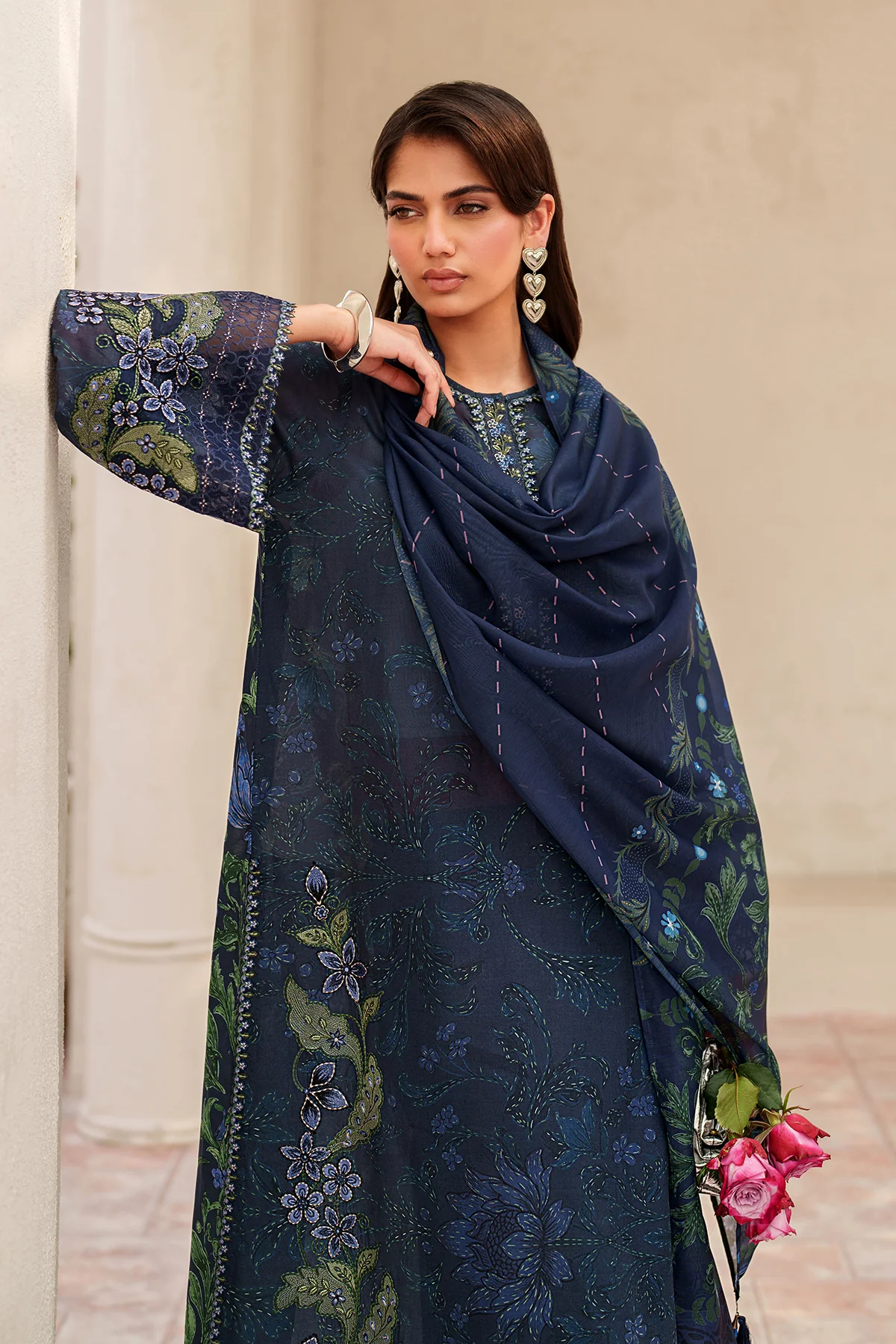 EMBROIDERED LAWN SF-4404 - Image 6