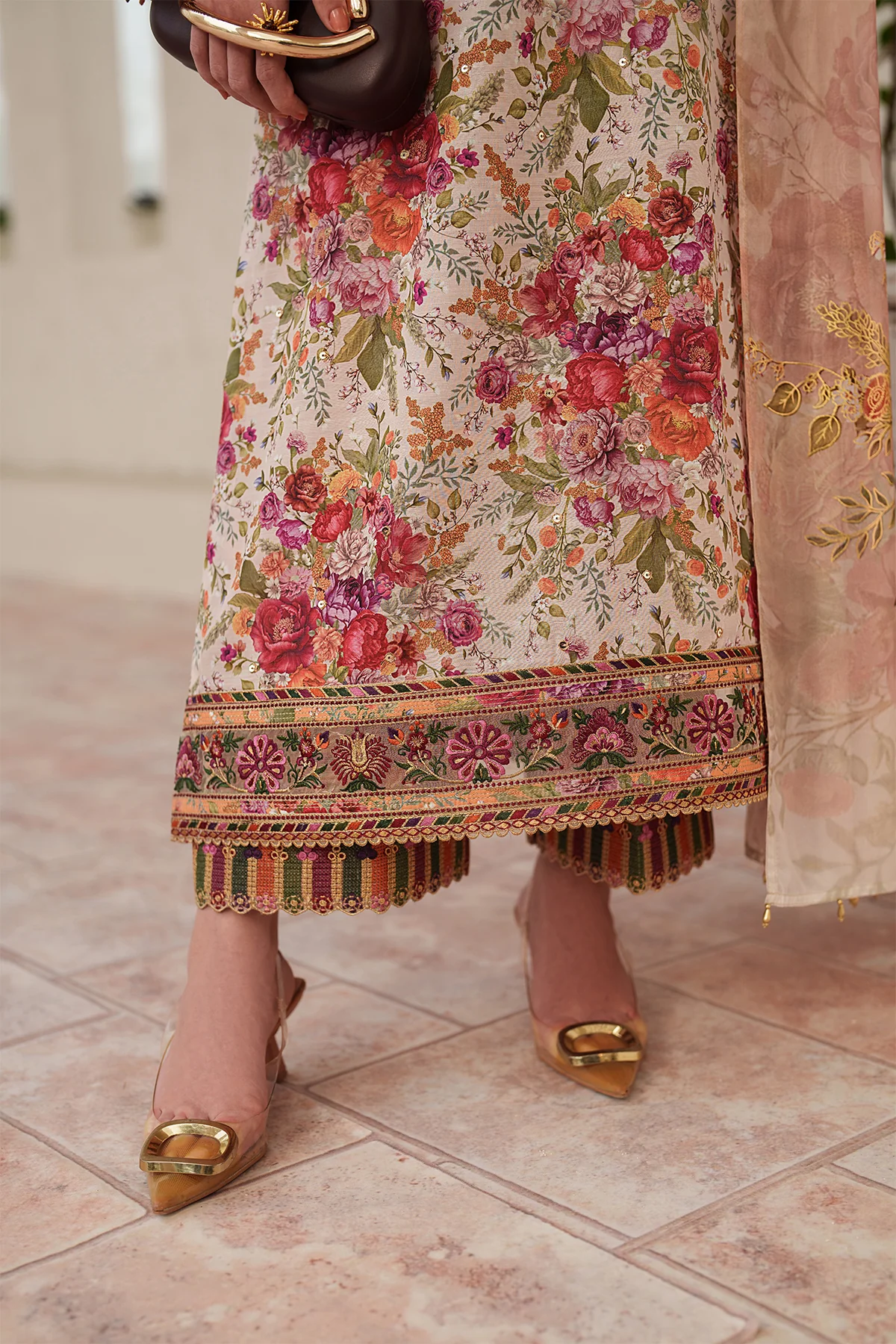 EMBROIDERED LAWN SF-4407 - Image 4
