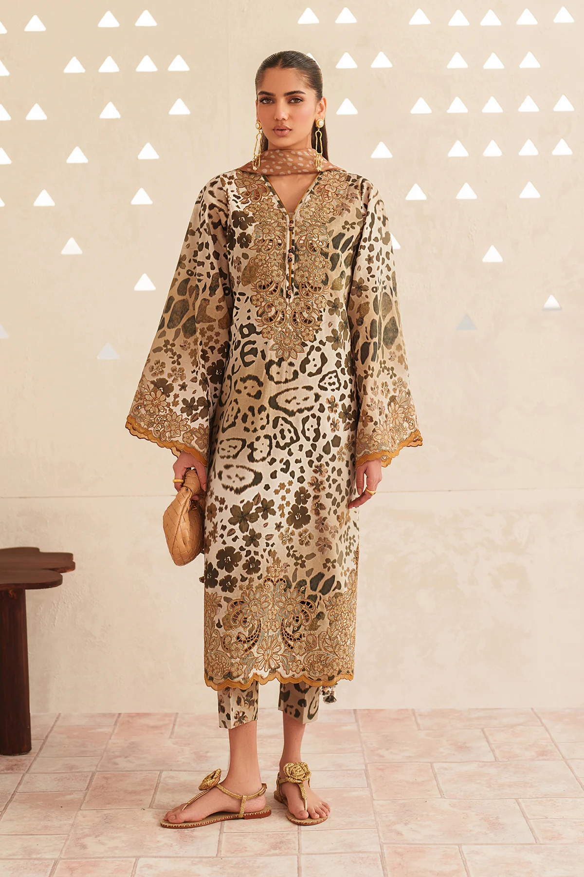 EMBROIDERED LAWN UF-4408 - Image 6