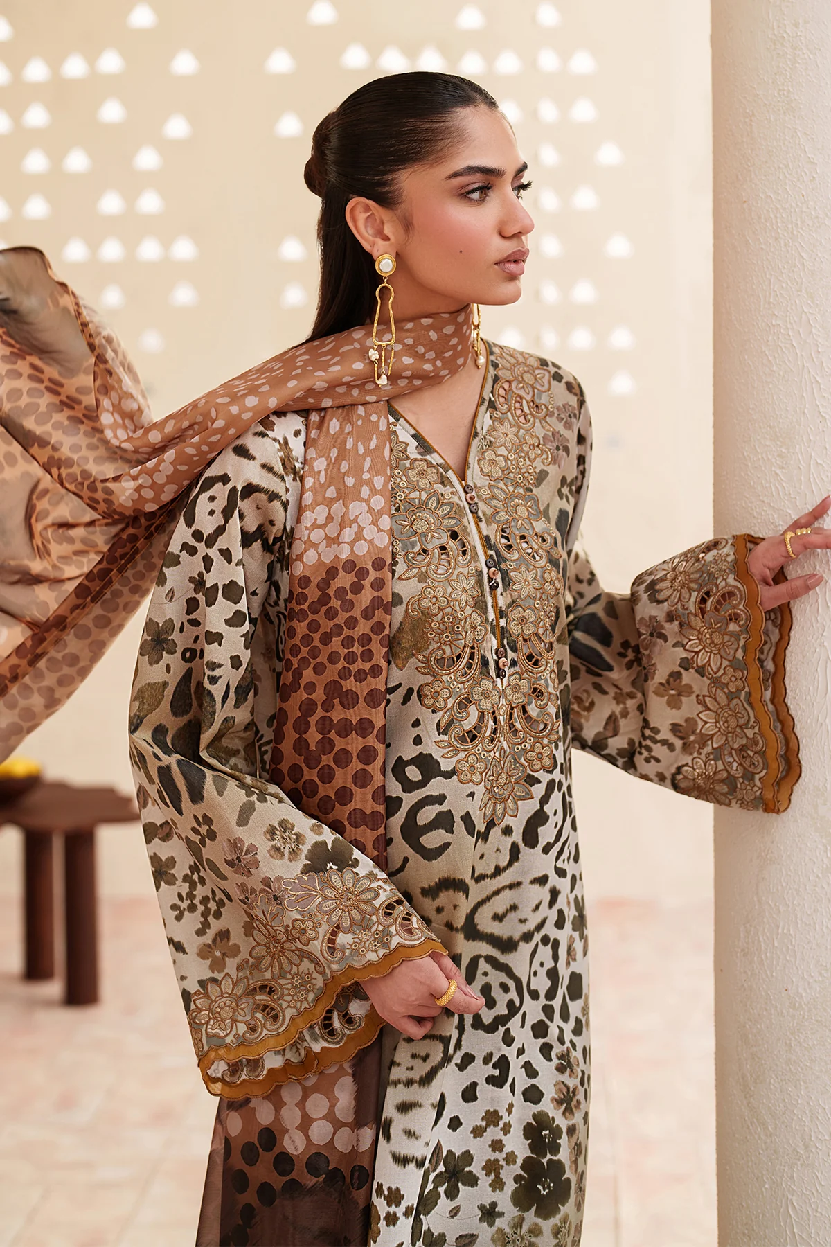 EMBROIDERED LAWN UF-4408 - Image 7