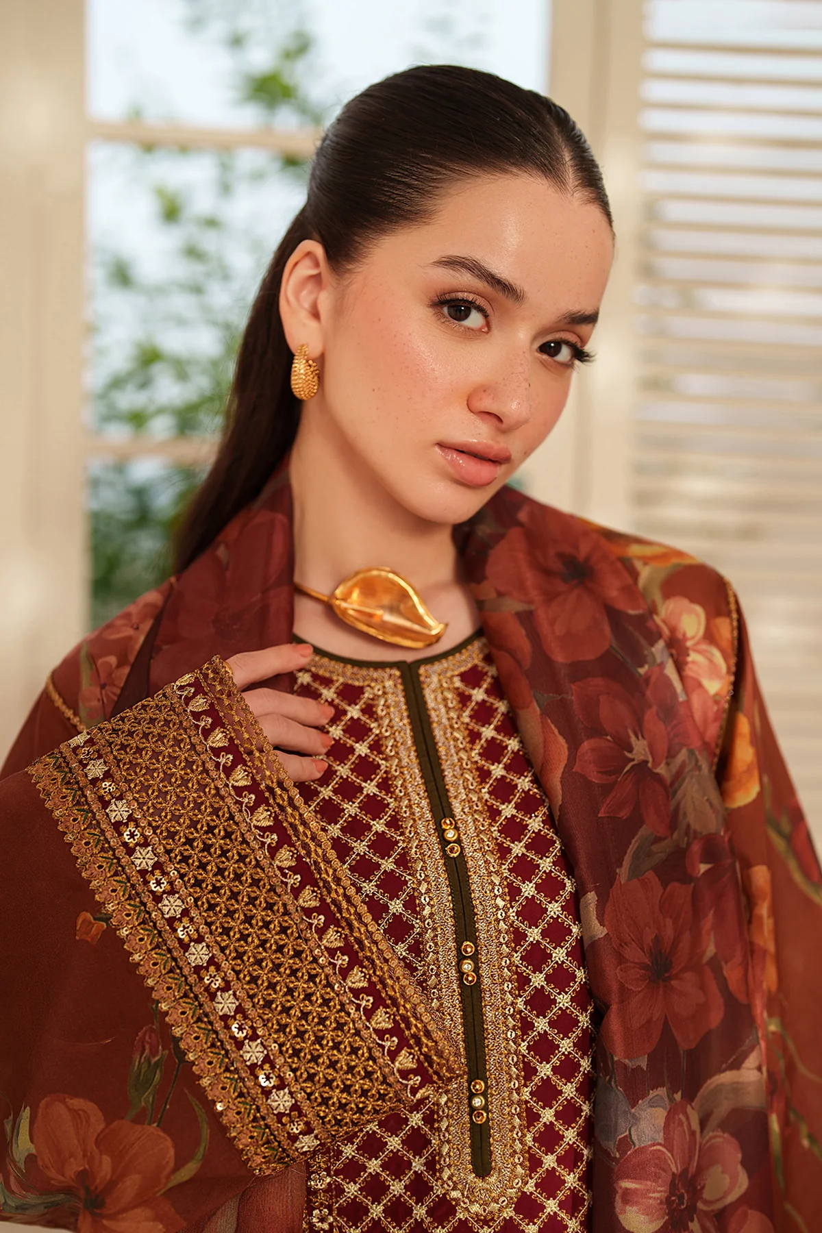 EMBROIDERED LAWN SF-4409 - Image 4