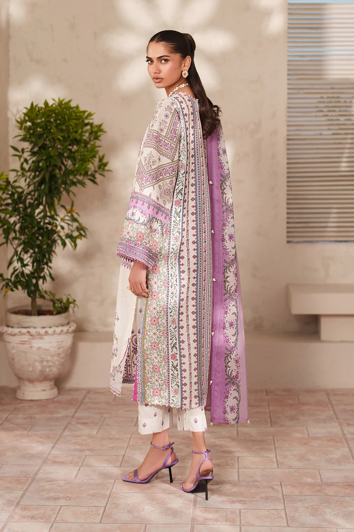 EMBROIDERED LAWN UF-4411 - Image 2