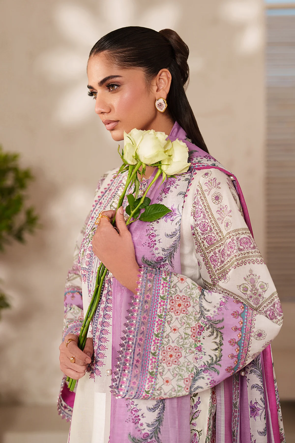 EMBROIDERED LAWN UF-4411 - Image 3