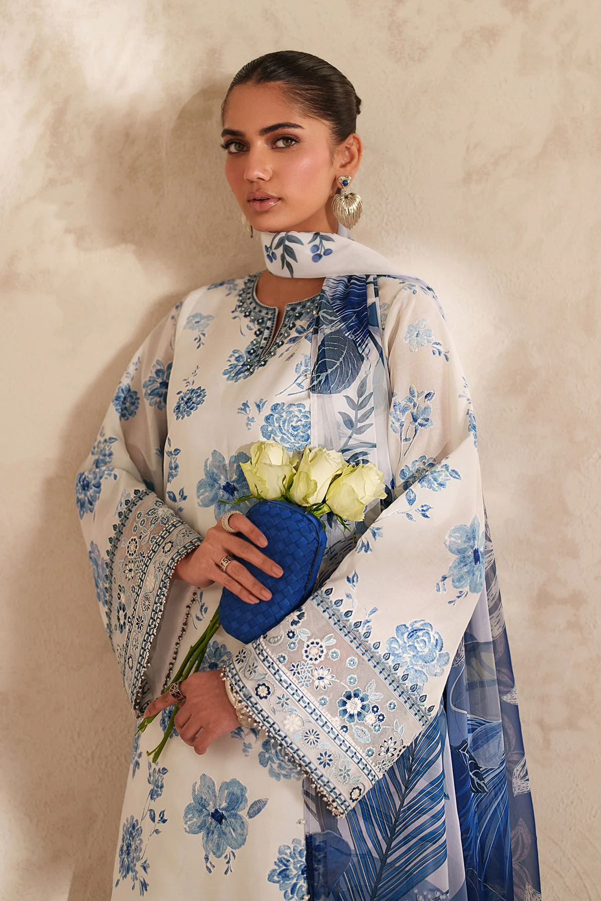 EMBROIDERED LAWN SF-4413 - Image 3