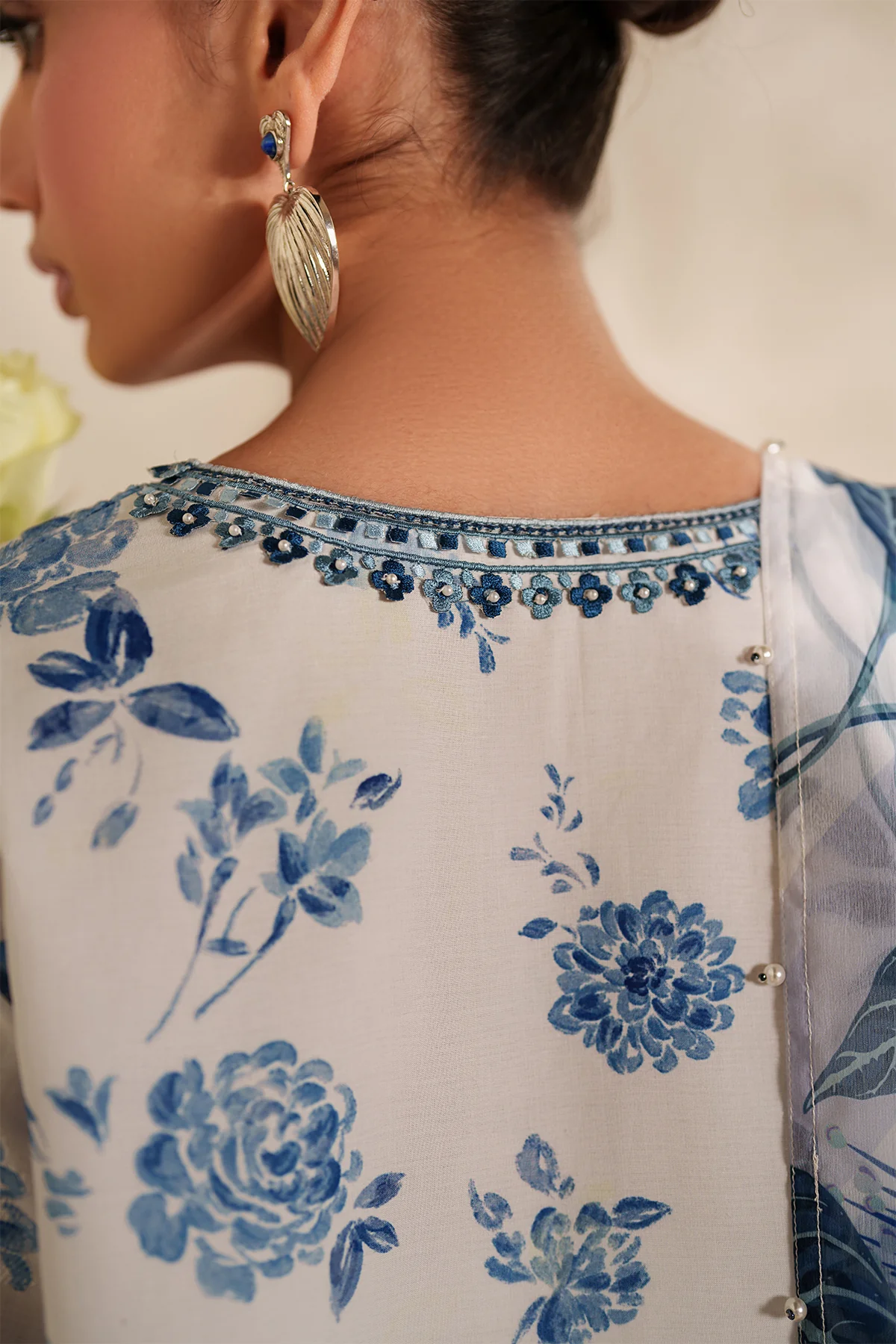 EMBROIDERED LAWN SF-4413 - Image 7