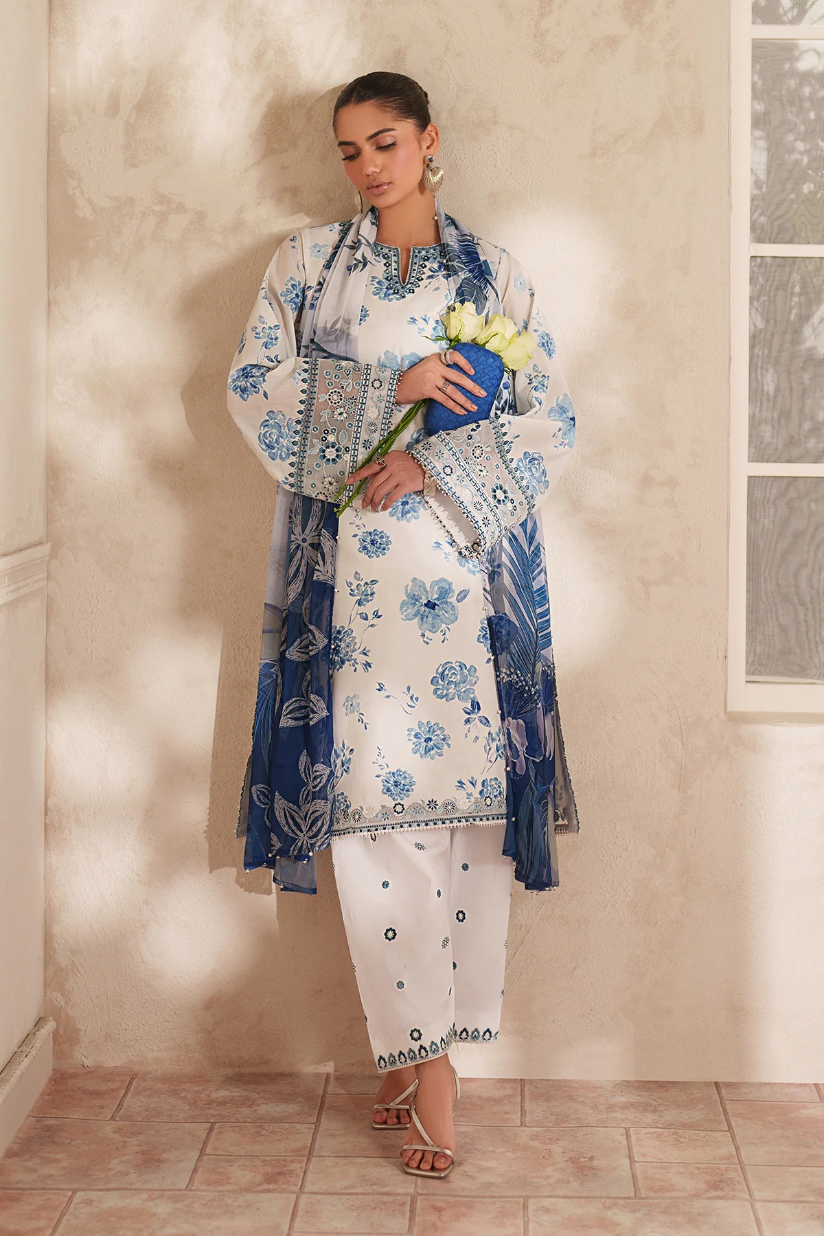 EMBROIDERED LAWN SF-4413 - Image 9