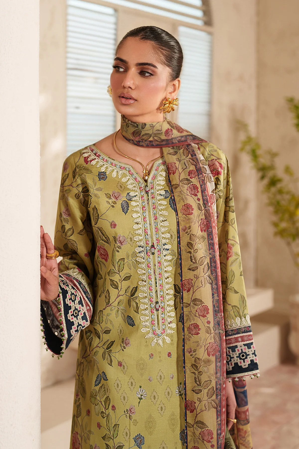 EMBROIDERED LAWN UF-4414 - Image 3