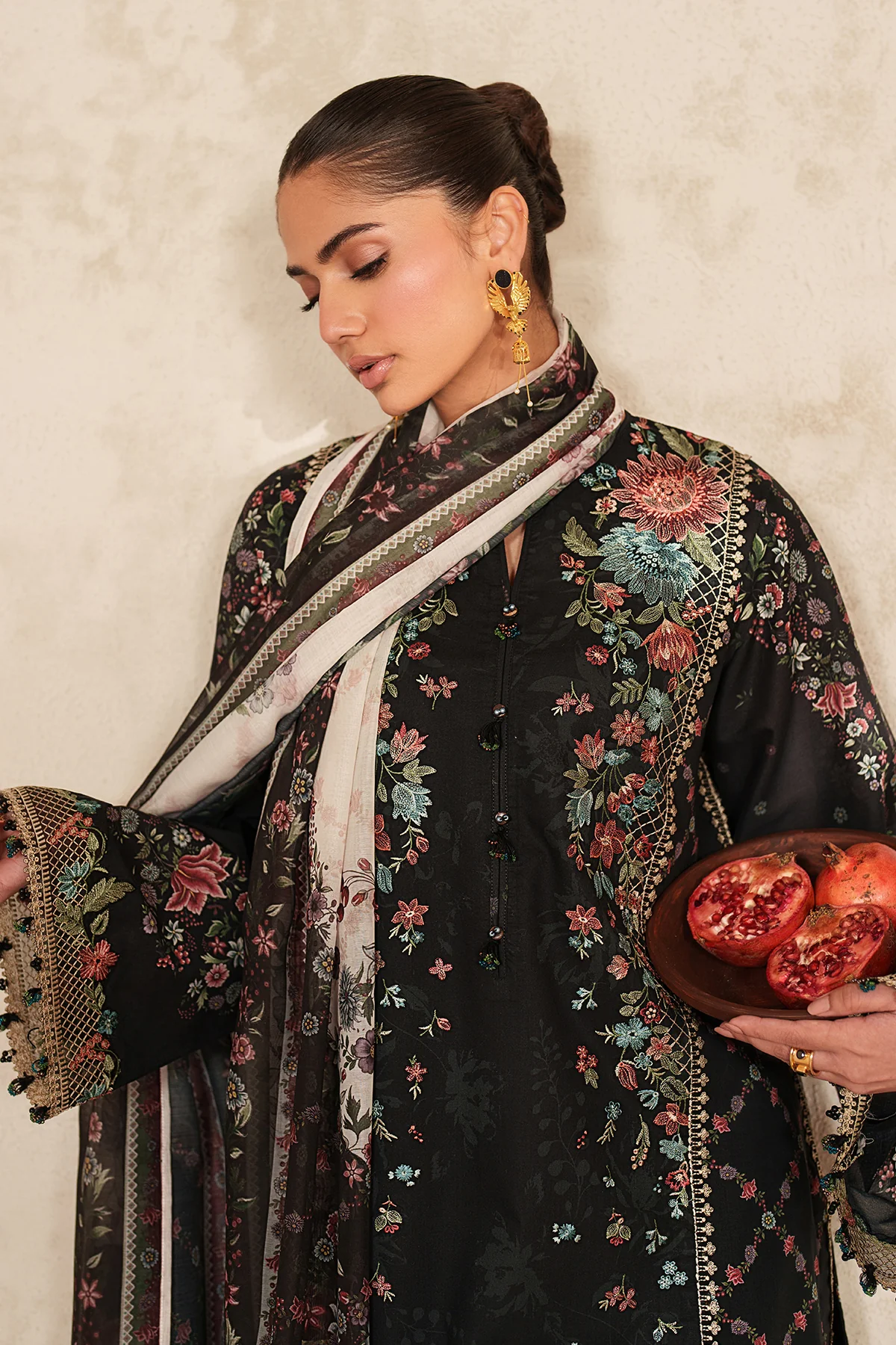 EMBROIDERED LAWN UF-4415 - Image 3