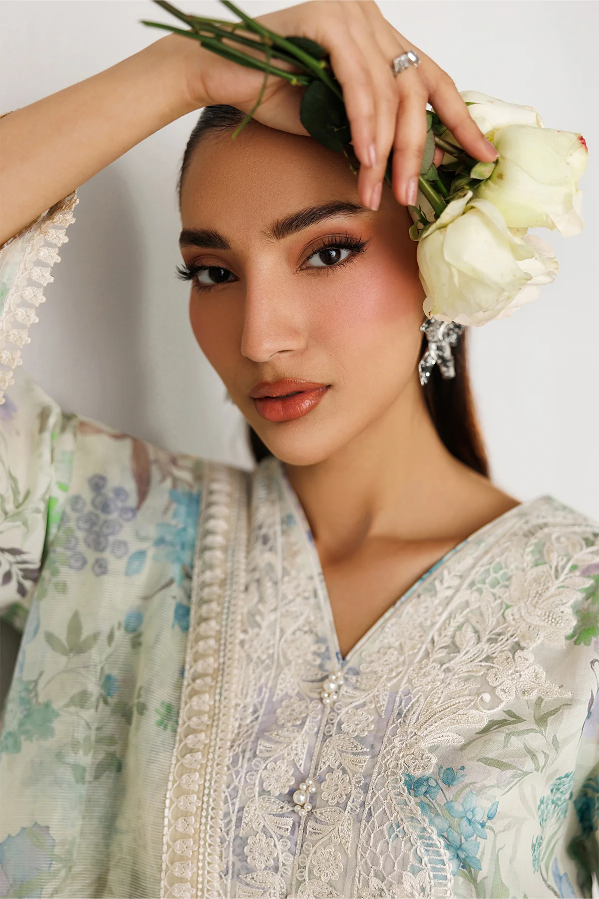 EMBROIDERED LAWN SF-4417 - Image 6