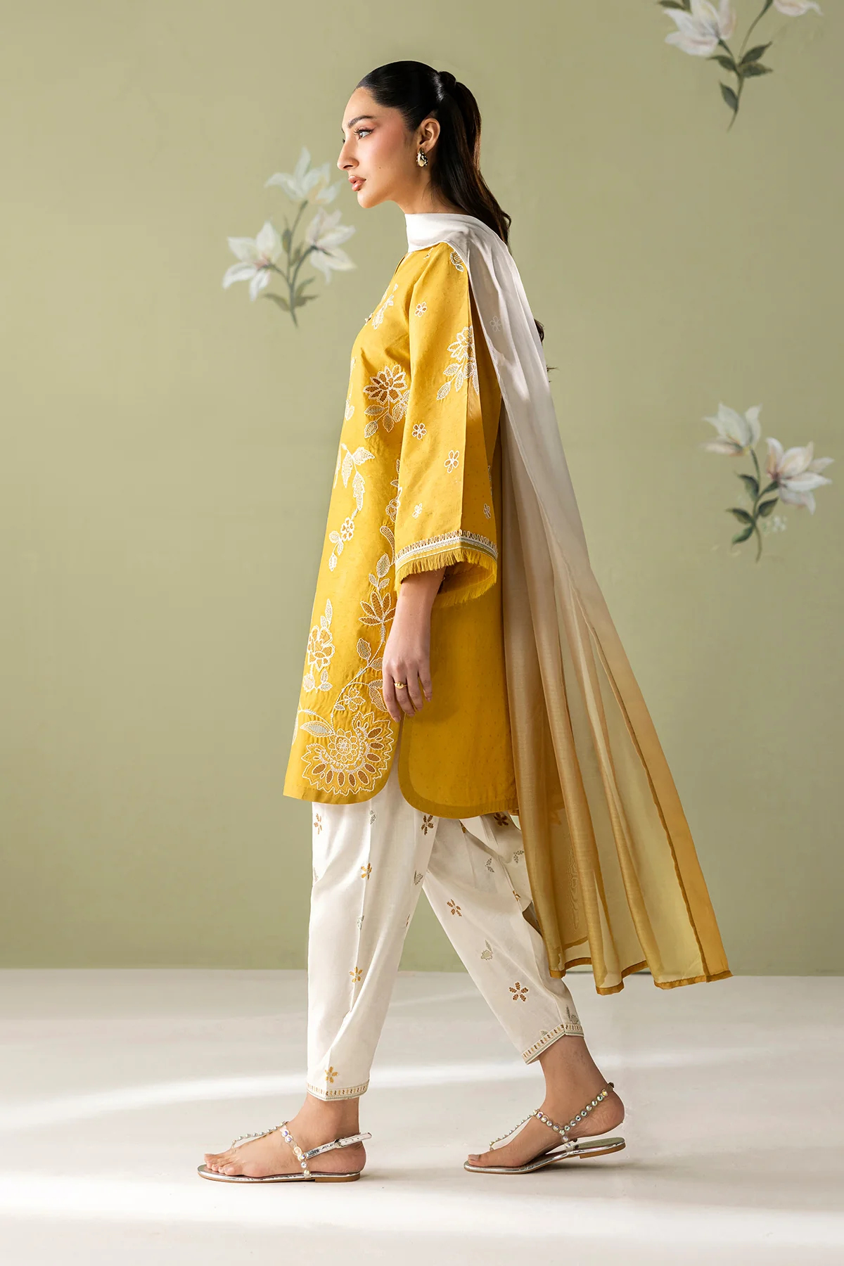 EMBROIDERED LAWN SF-4419 - Image 9