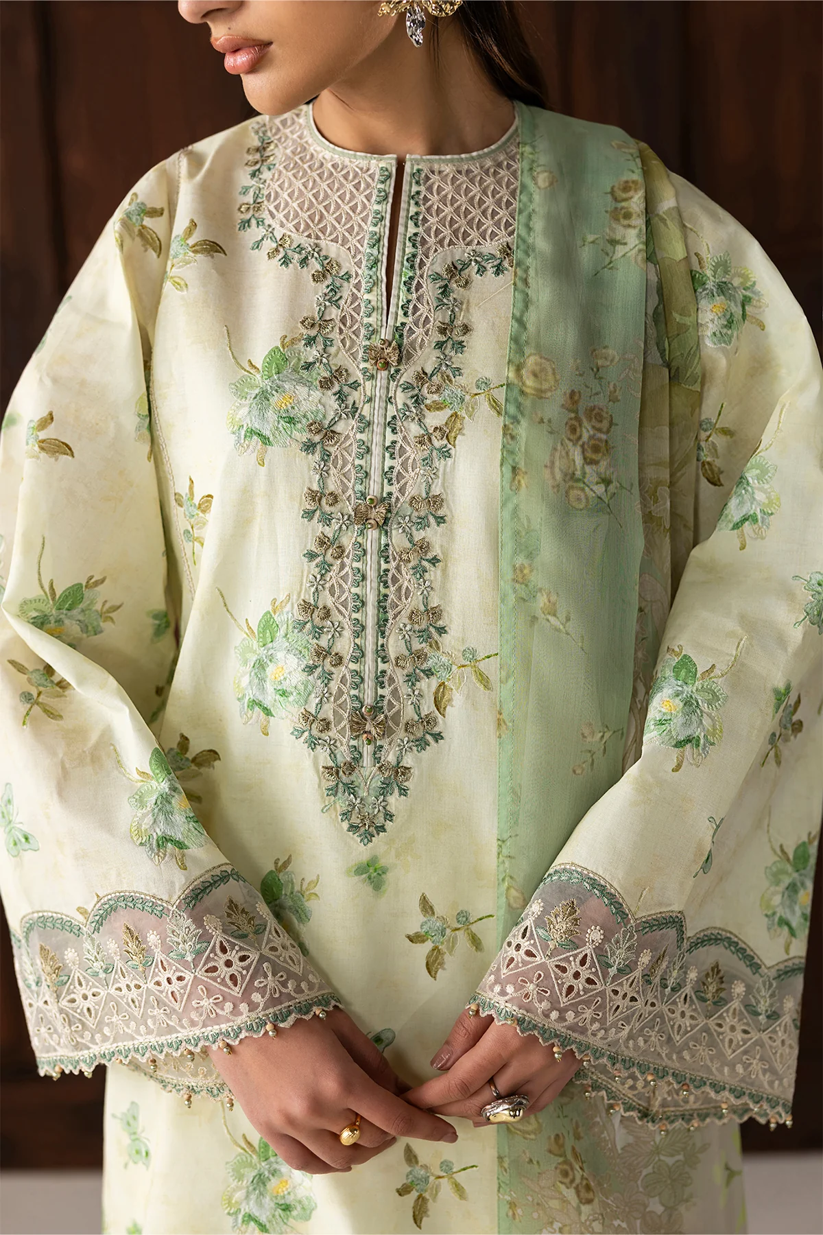 EMBROIDERED LAWN SF-4420 - Image 3
