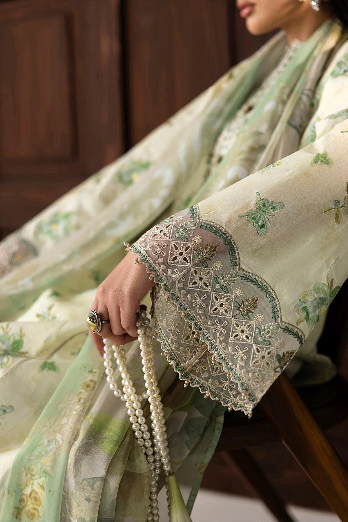 EMBROIDERED LAWN SF-4420 - Image 4
